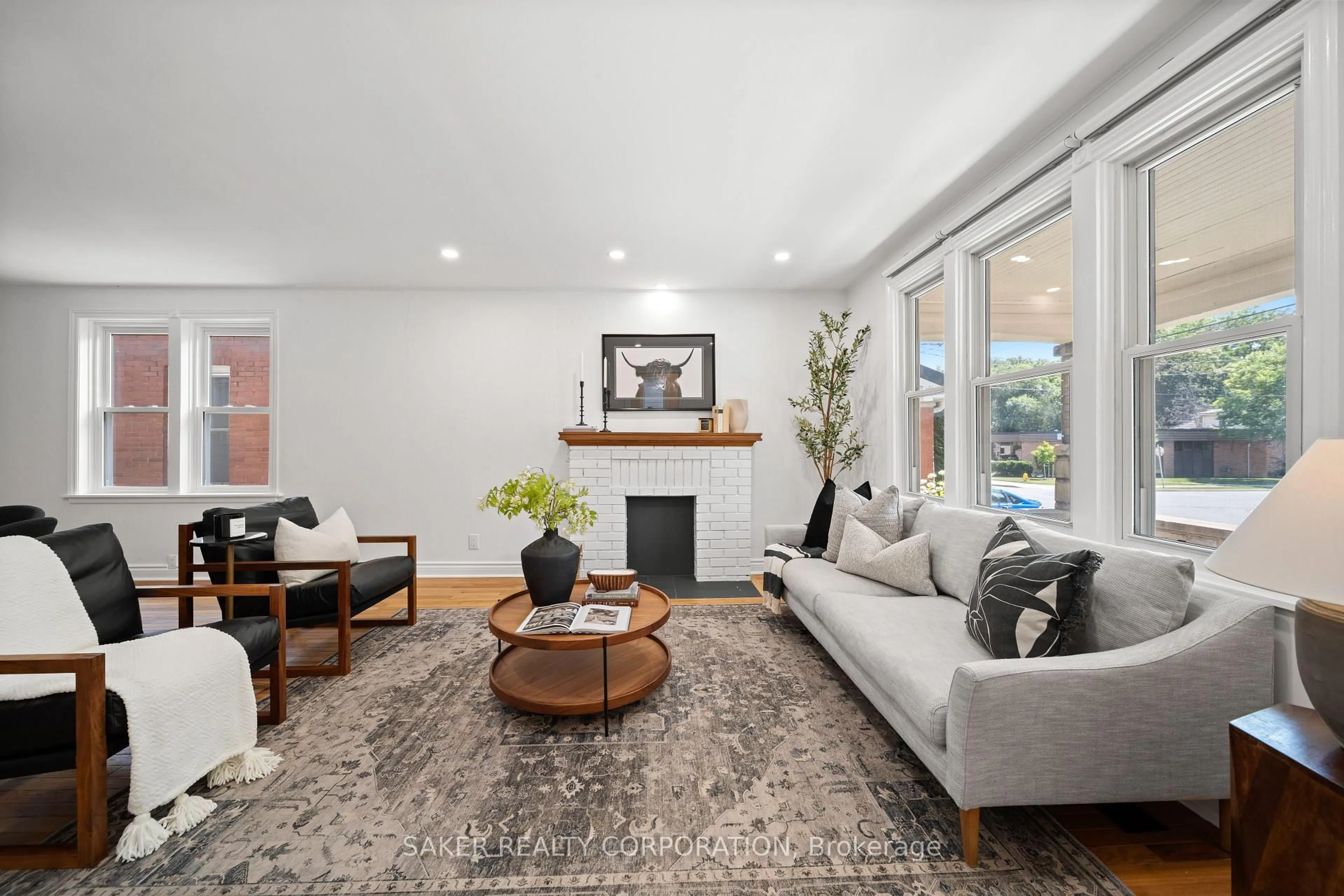 Living room with furniture, unknown for 486 Quebec St, London East Ontario N5W 3Y5