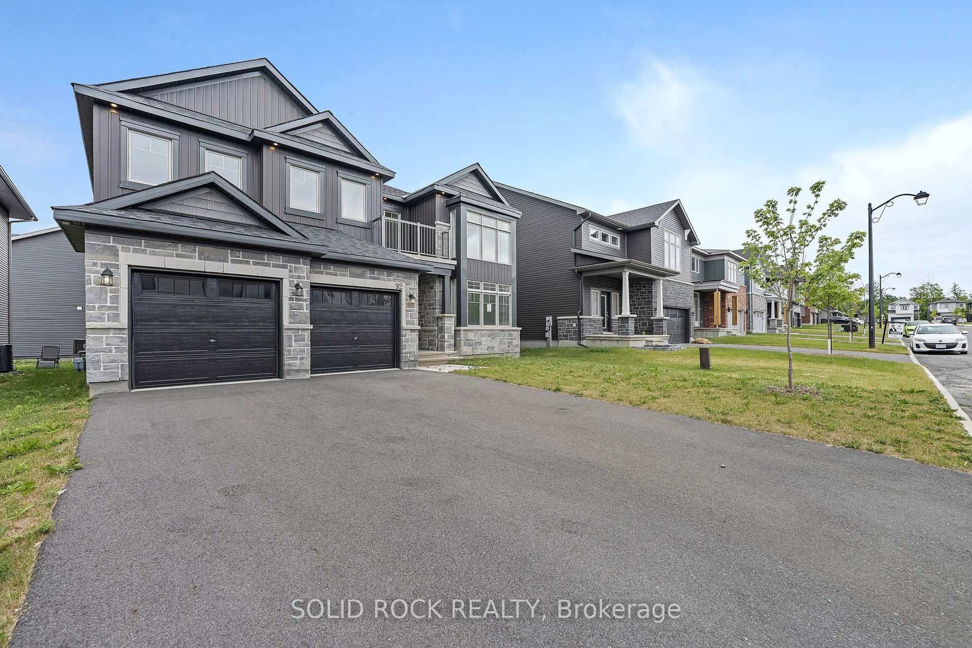 Unknown for 92 Esban Dr, Ottawa Ontario K1X 0J3