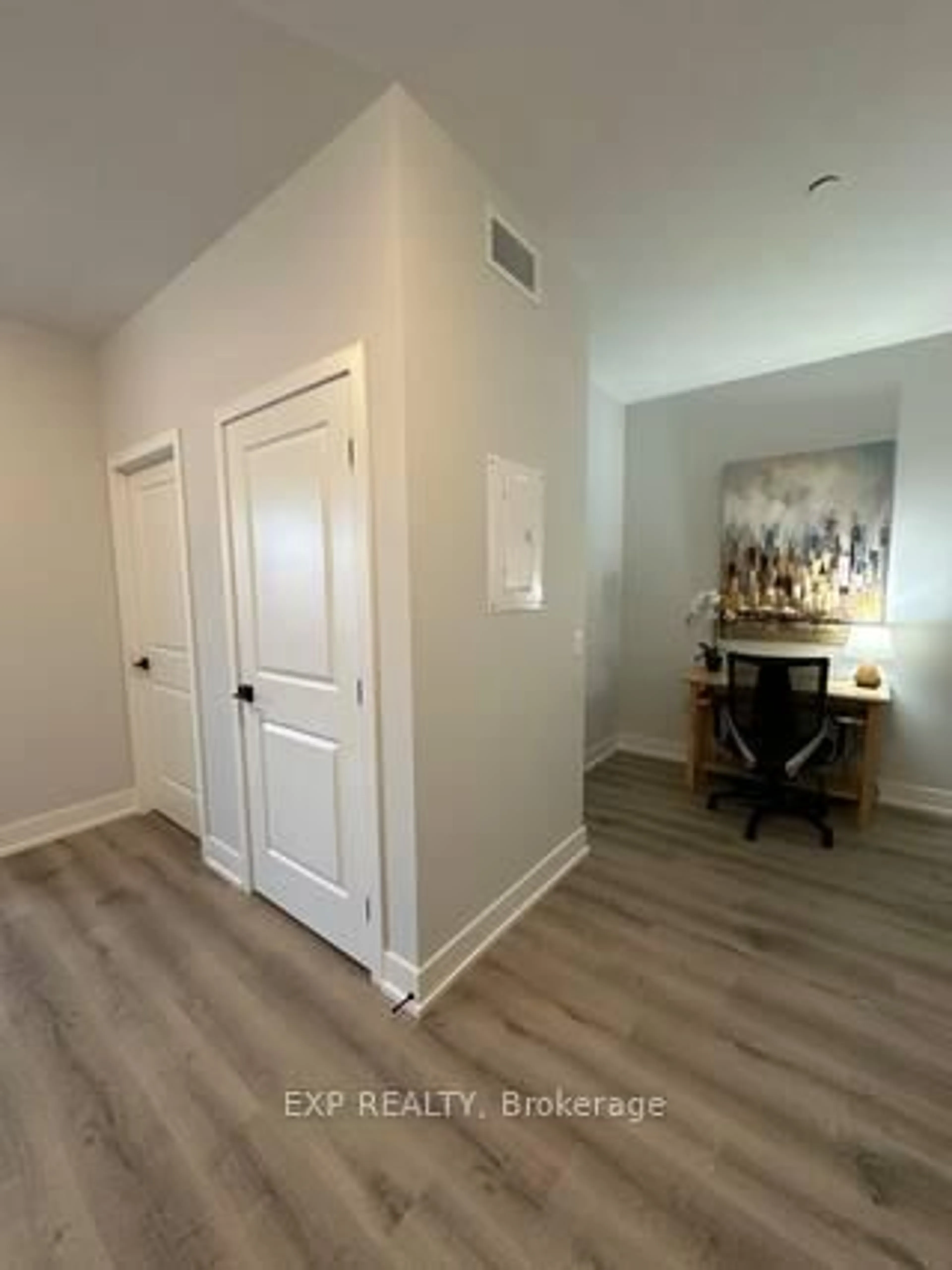 Unknown for 1350 Hemlock Rd #110, Ottawa Ontario K1K 4E4