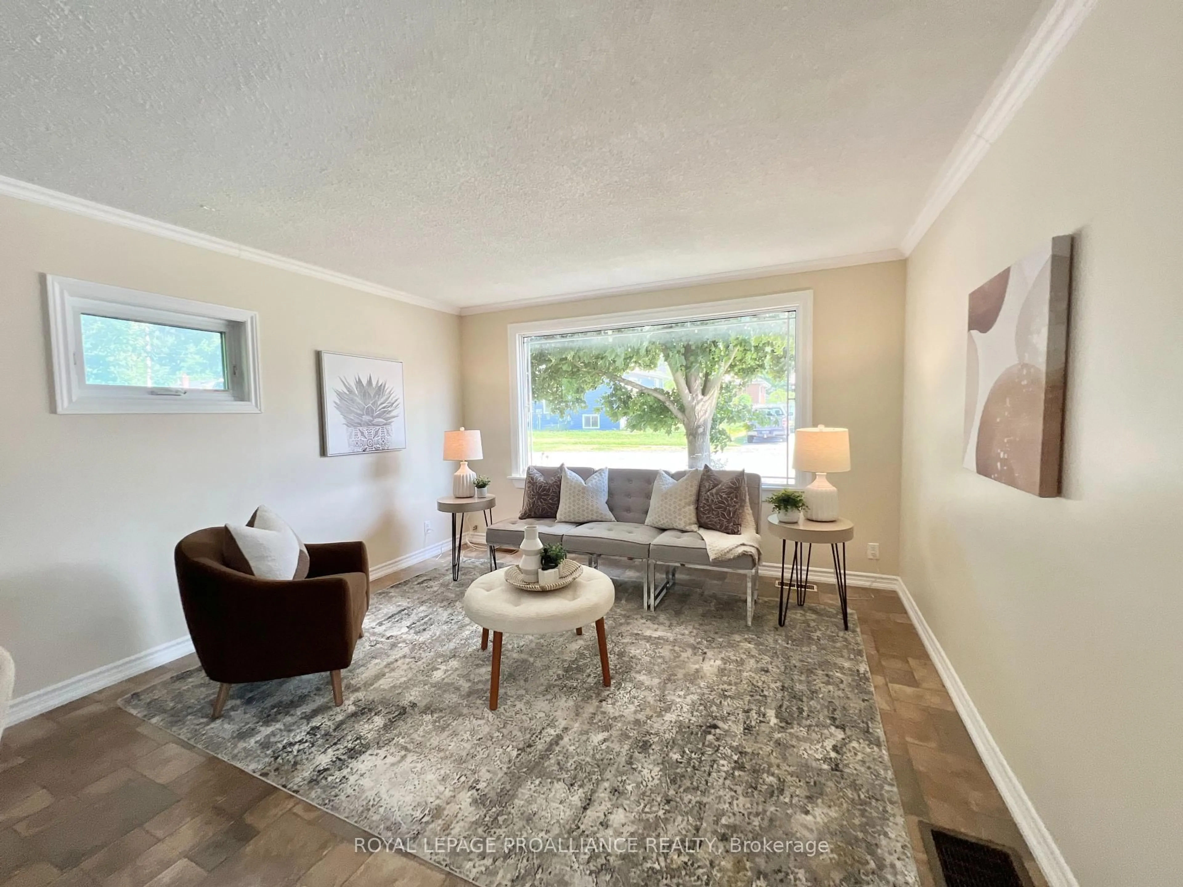Living room with furniture, unknown for 44 Russell St, Belleville Ontario K8N 2P2