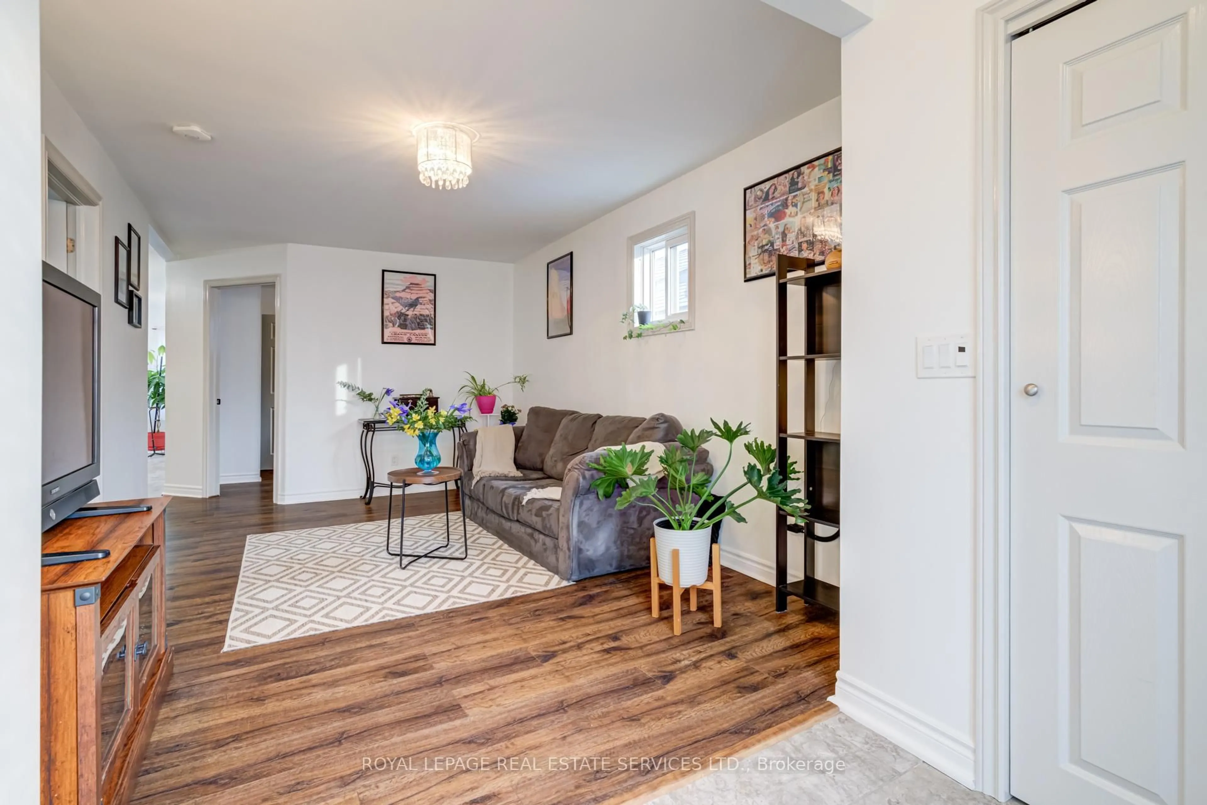 Unknown for 36 Harmony Ave, Hamilton Ontario L8H 4X2