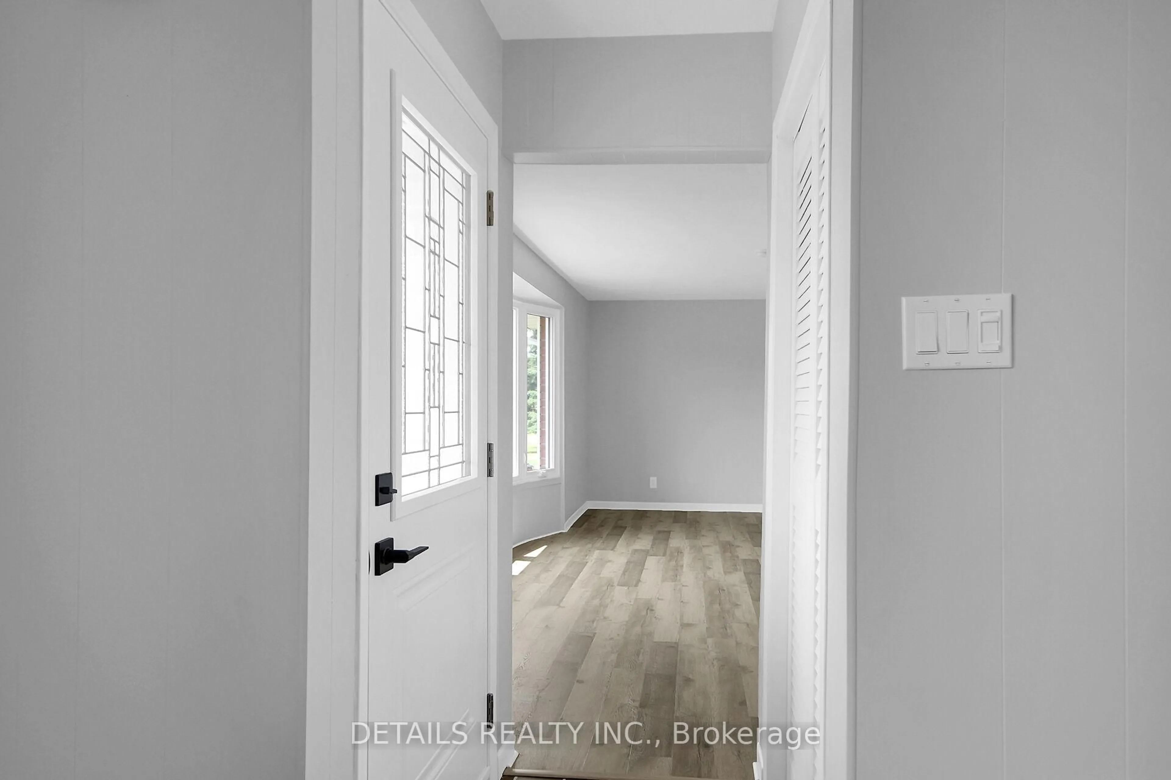 Indoor entryway for 13459 Loucks Rd, North Dundas Ontario K0C 1H0