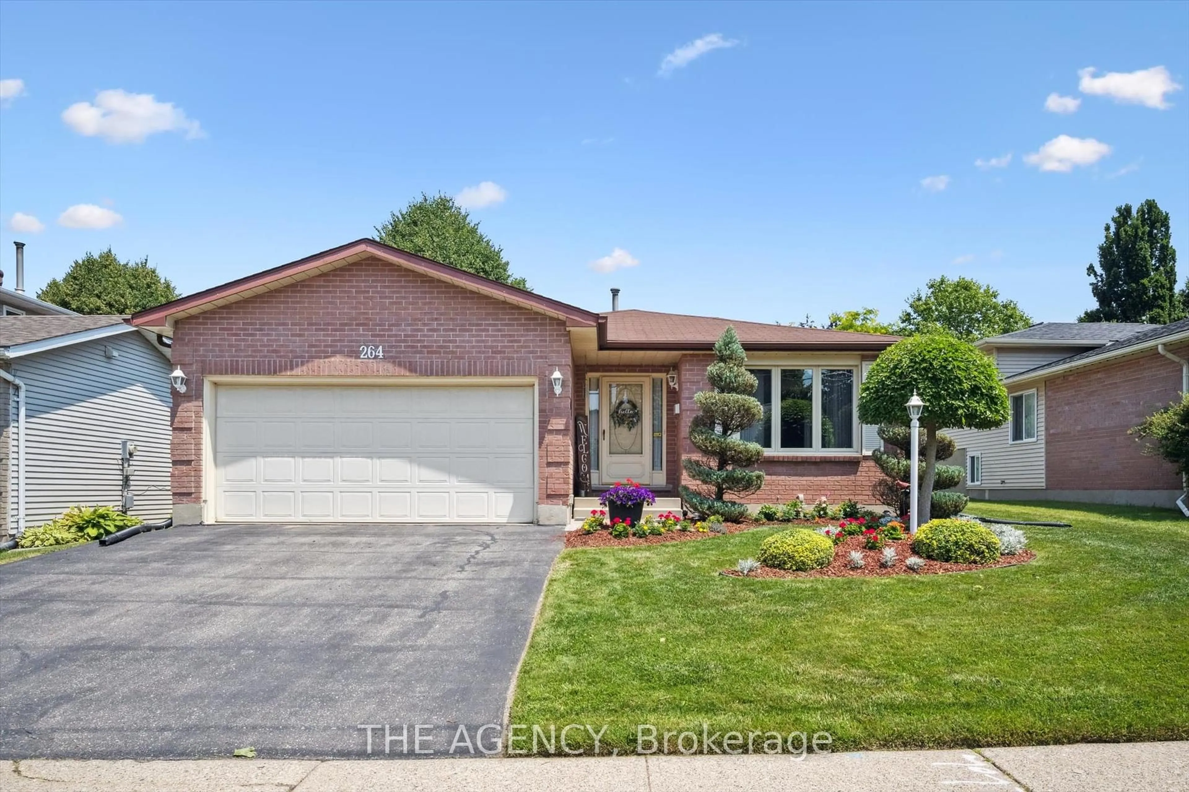 Home with brick exterior material, street for 264 Biehn Dr, Kitchener Ontario N2R 1B2