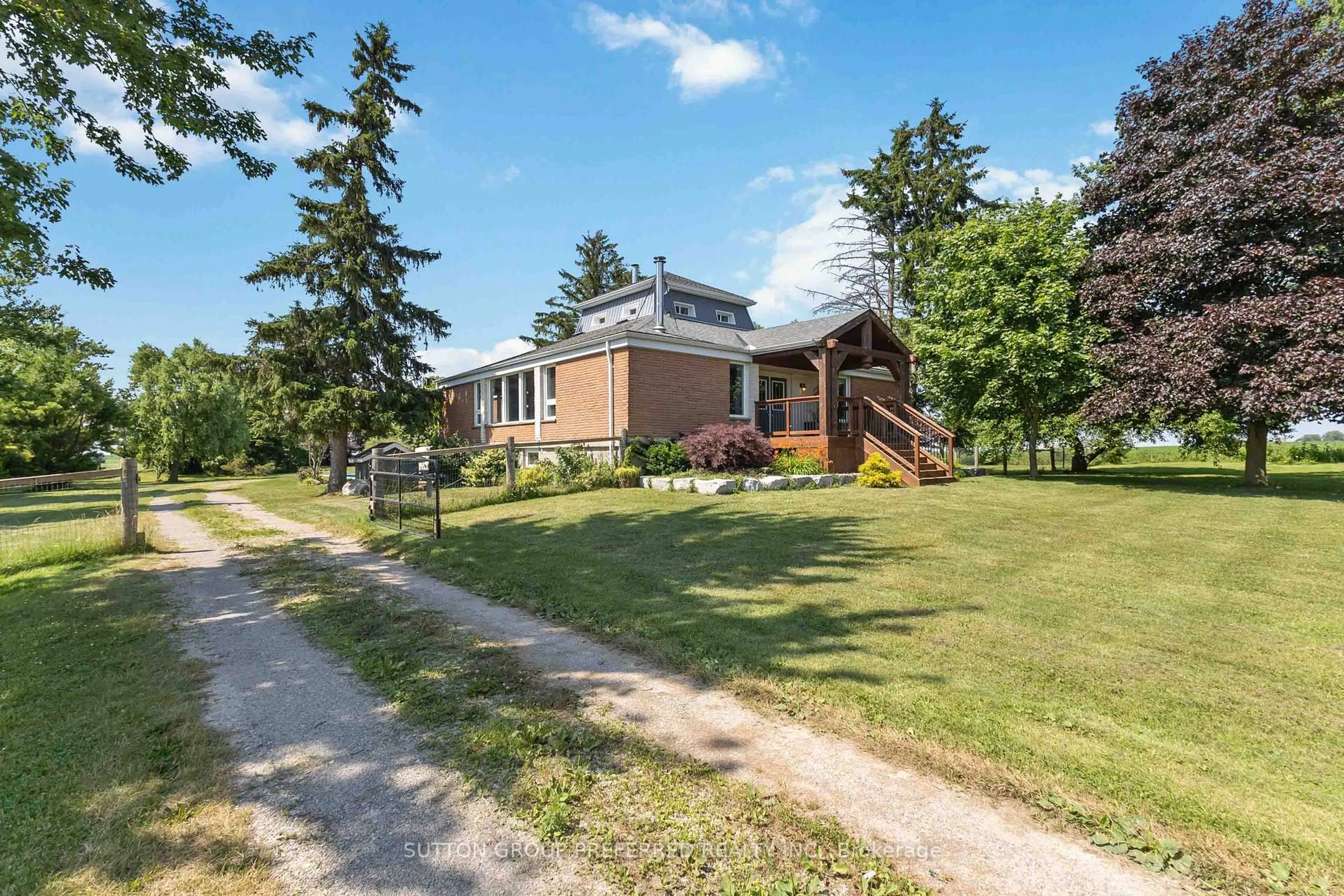 A pic from outside/outdoor area/front of a property/back of a property/a pic from drone, unknown for 11076 Greystead Dr, Middlesex Centre Ontario N0M 1P0