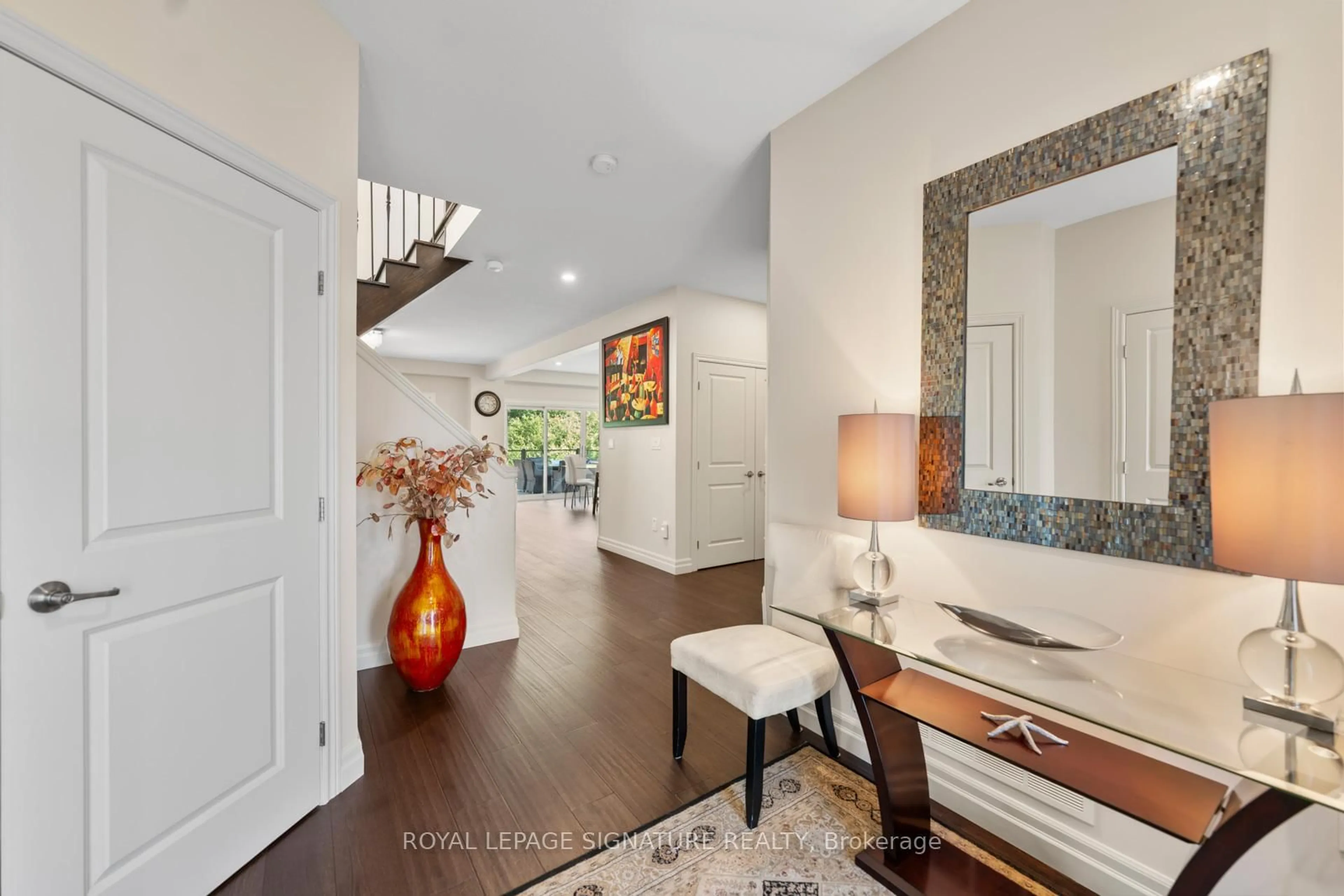 Indoor entryway for 704 Robert Ferrie Dr, Kitchener Ontario N2R 0B2