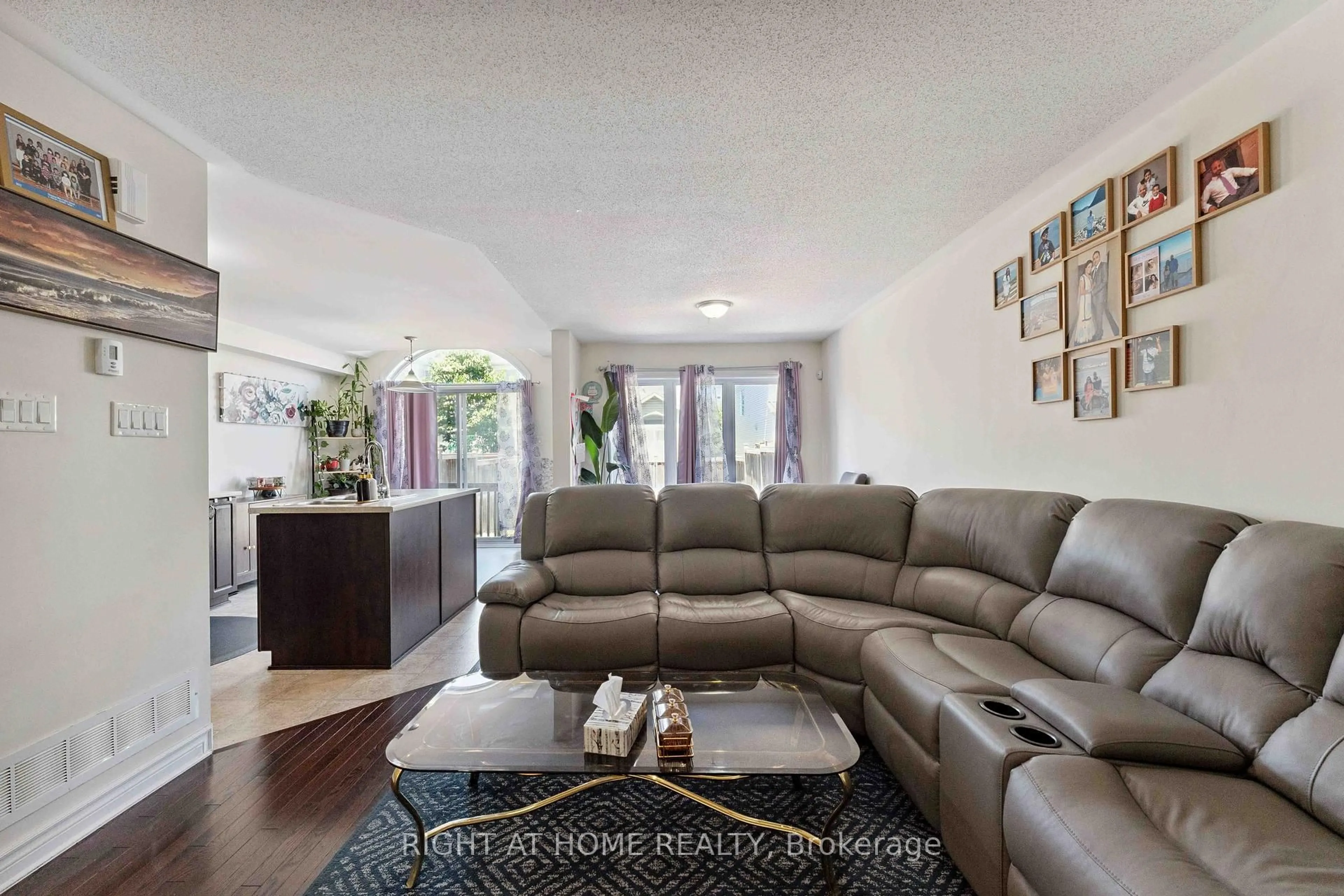 Living room with furniture, unknown for 173 Garrity Cres, Ottawa Ontario K2J 3T5