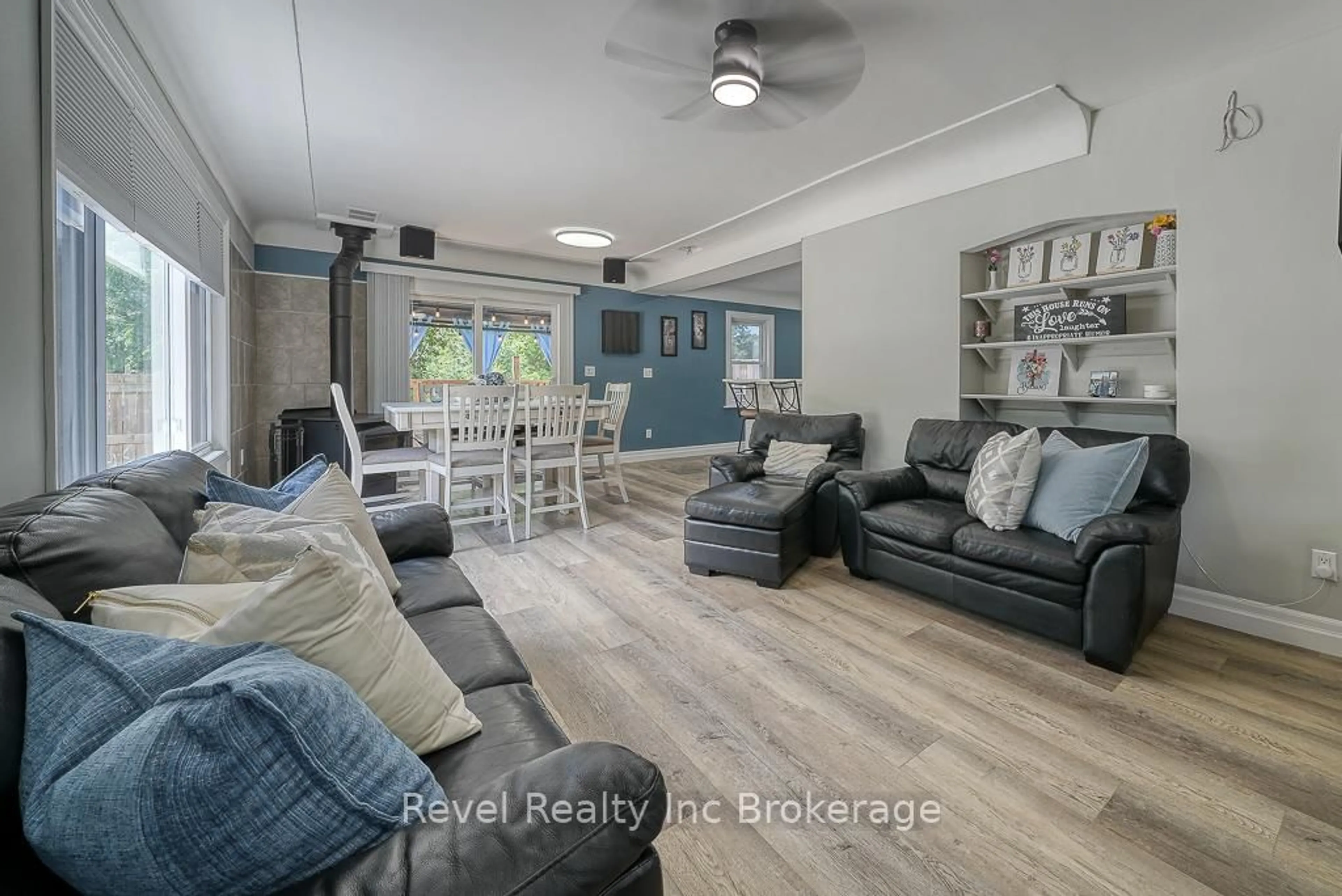 Living room with furniture, unknown for 179 Cherry St, Ingersoll Ontario N5C 1J1