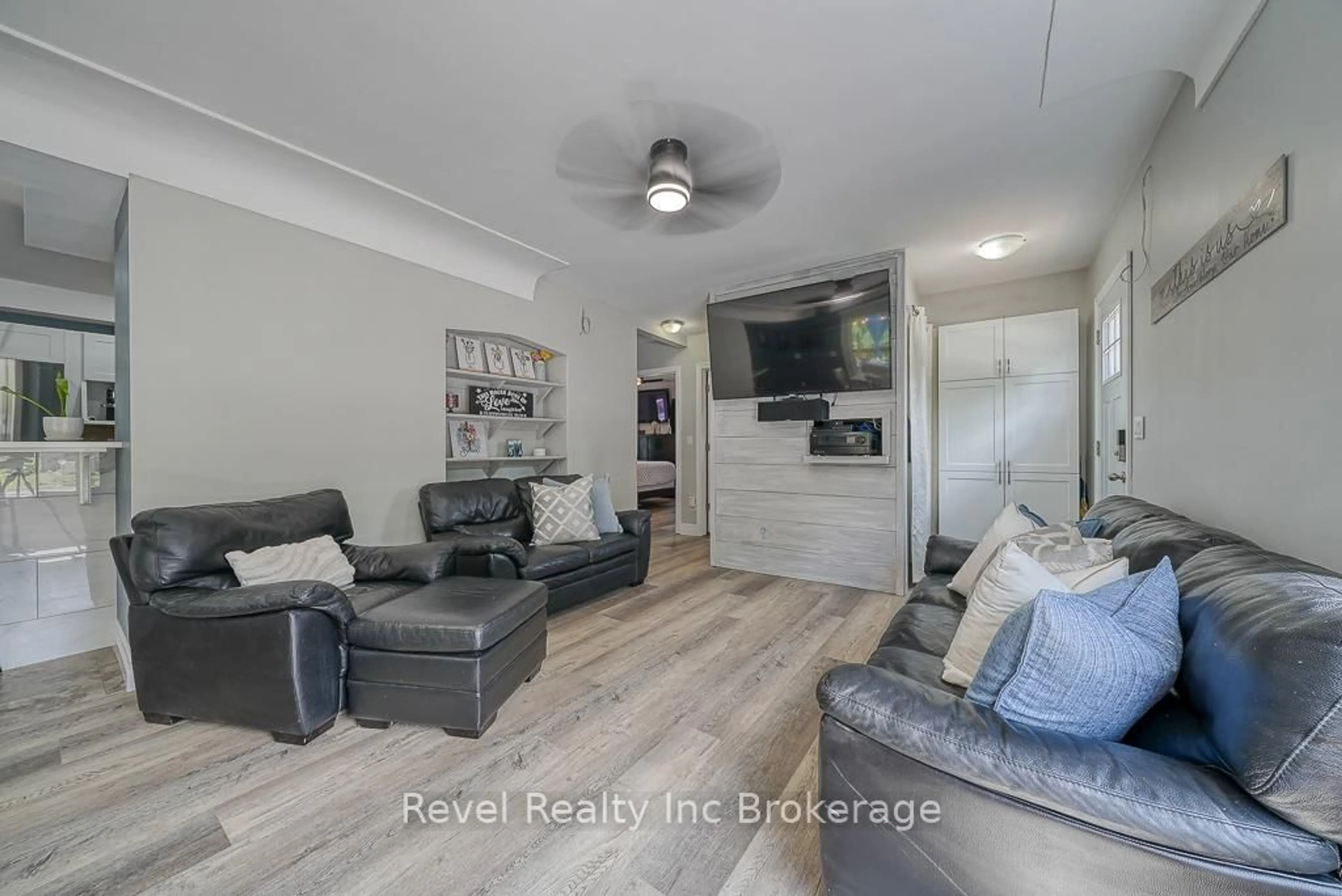 Living room with furniture, unknown for 179 Cherry St, Ingersoll Ontario N5C 1J1