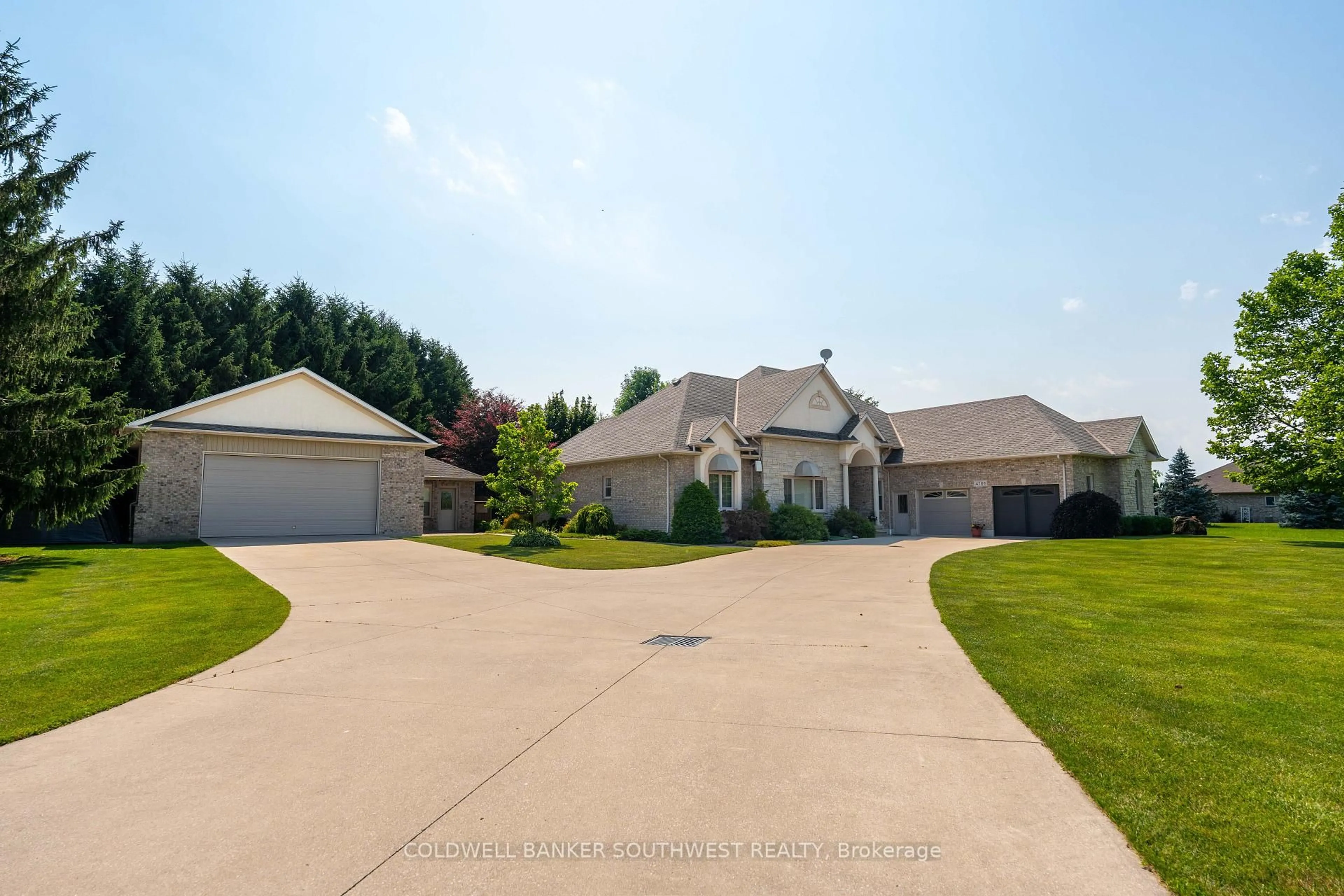 A pic from outside/outdoor area/front of a property/back of a property/a pic from drone, street for 4703 Indian Rd, St. Clair Ontario N0P 2B0