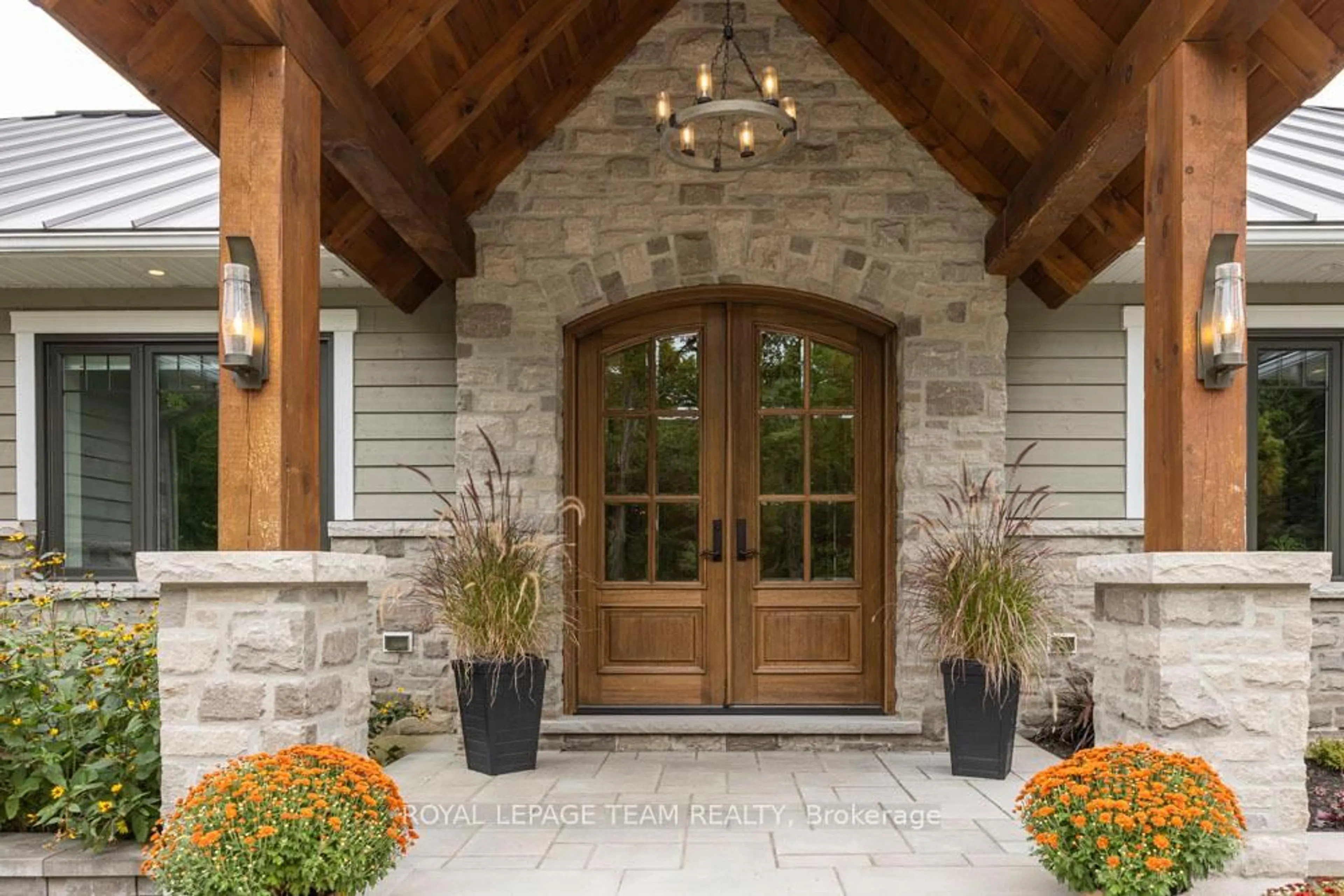 Indoor entryway for 9459 Mccuan Rd, Carleton Place Ontario K7C 0C4