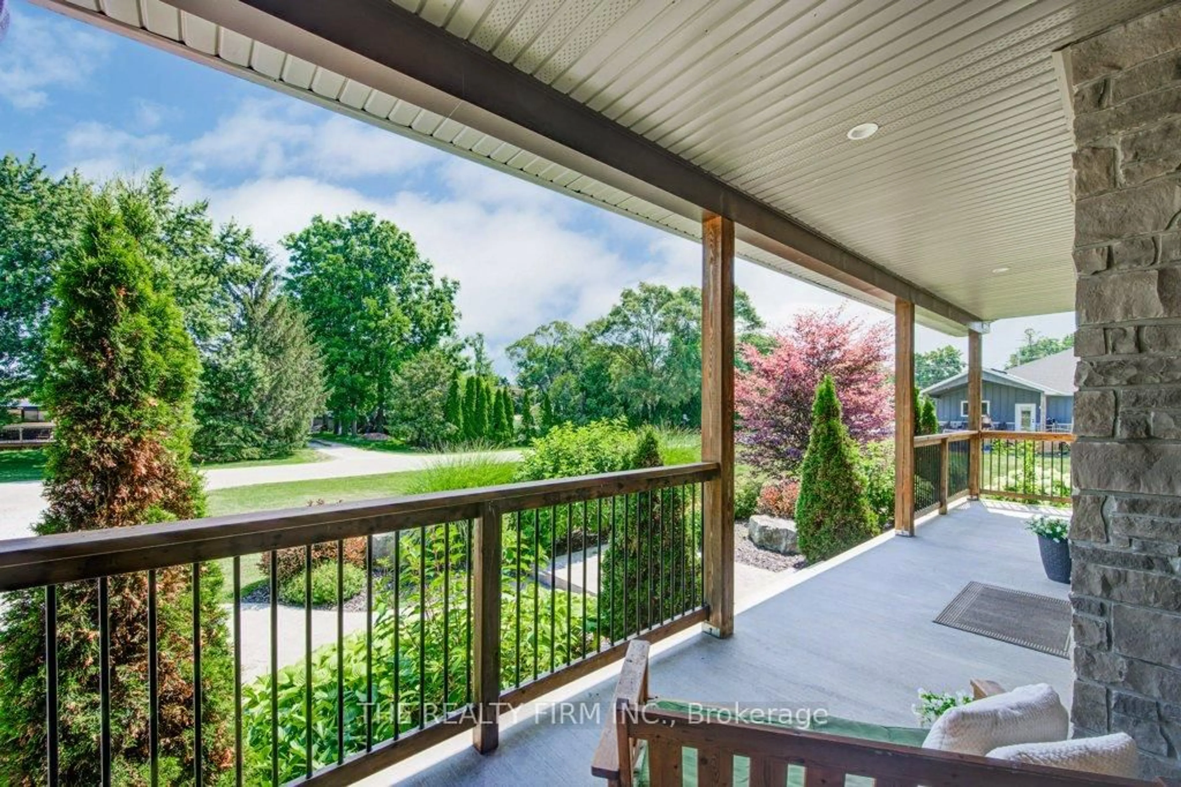 Patio, water/lake/river/ocean view for 25 Mcmaster Pl, Southwest Middlesex Ontario N0A 1A0