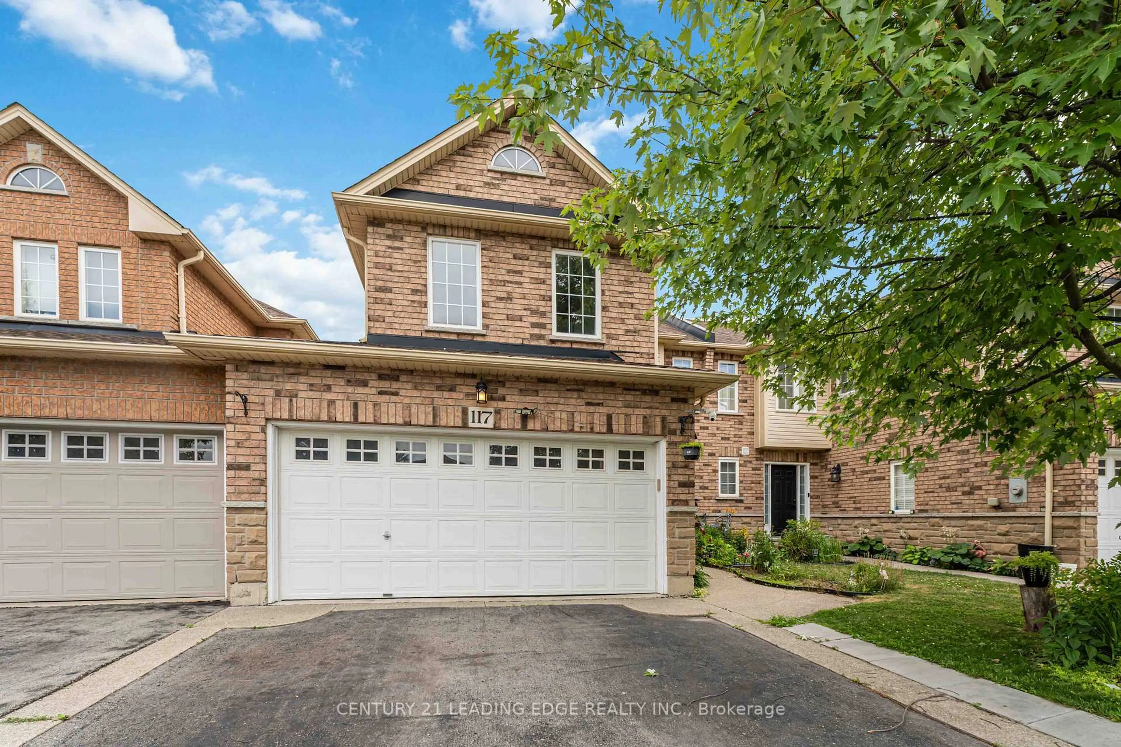 Home with brick exterior material, street for 117 Thoroughbred Blvd, Hamilton Ontario L9K 1N2
