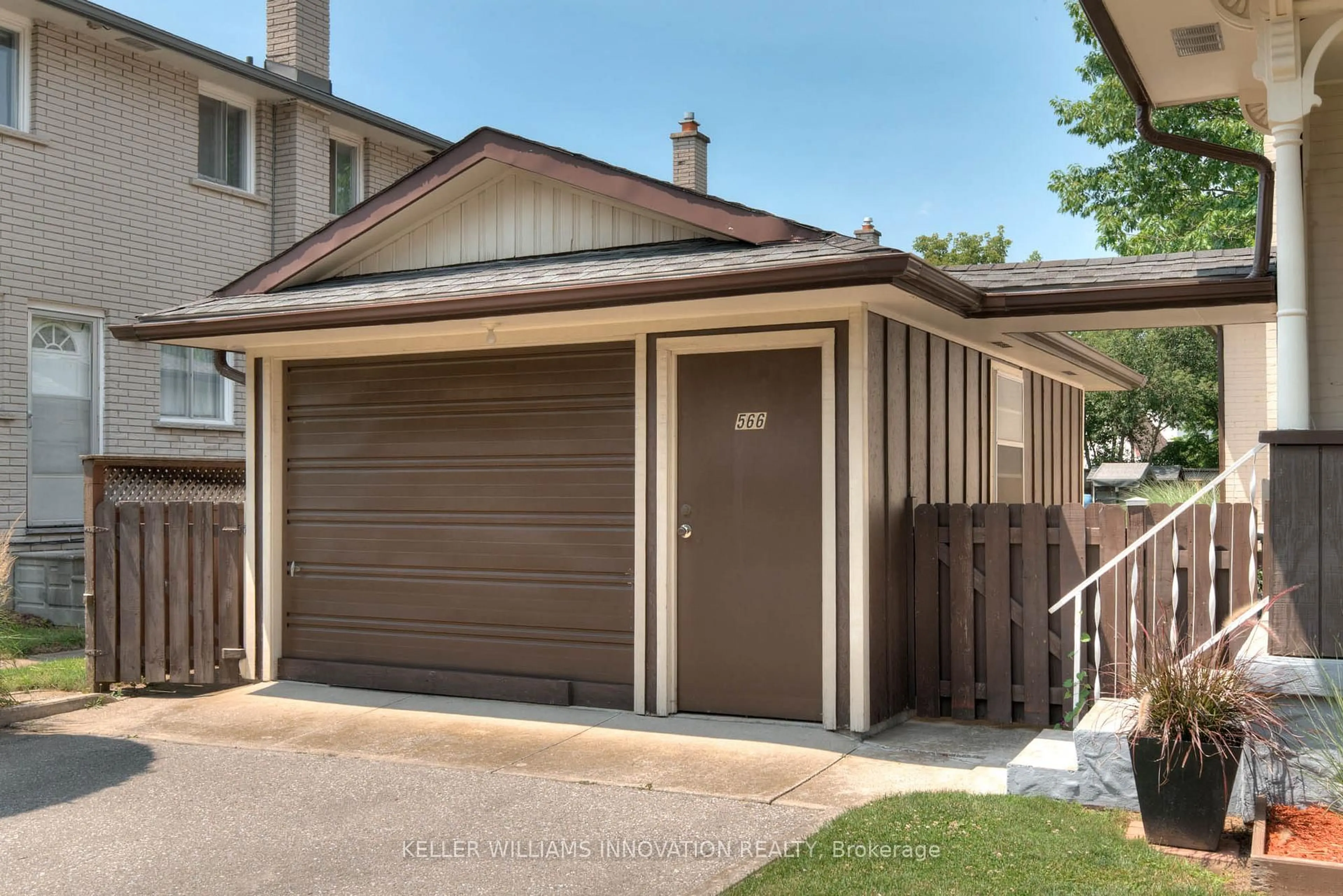 Indoor garage for 566 Dolph St, Cambridge Ontario N3H 2B2
