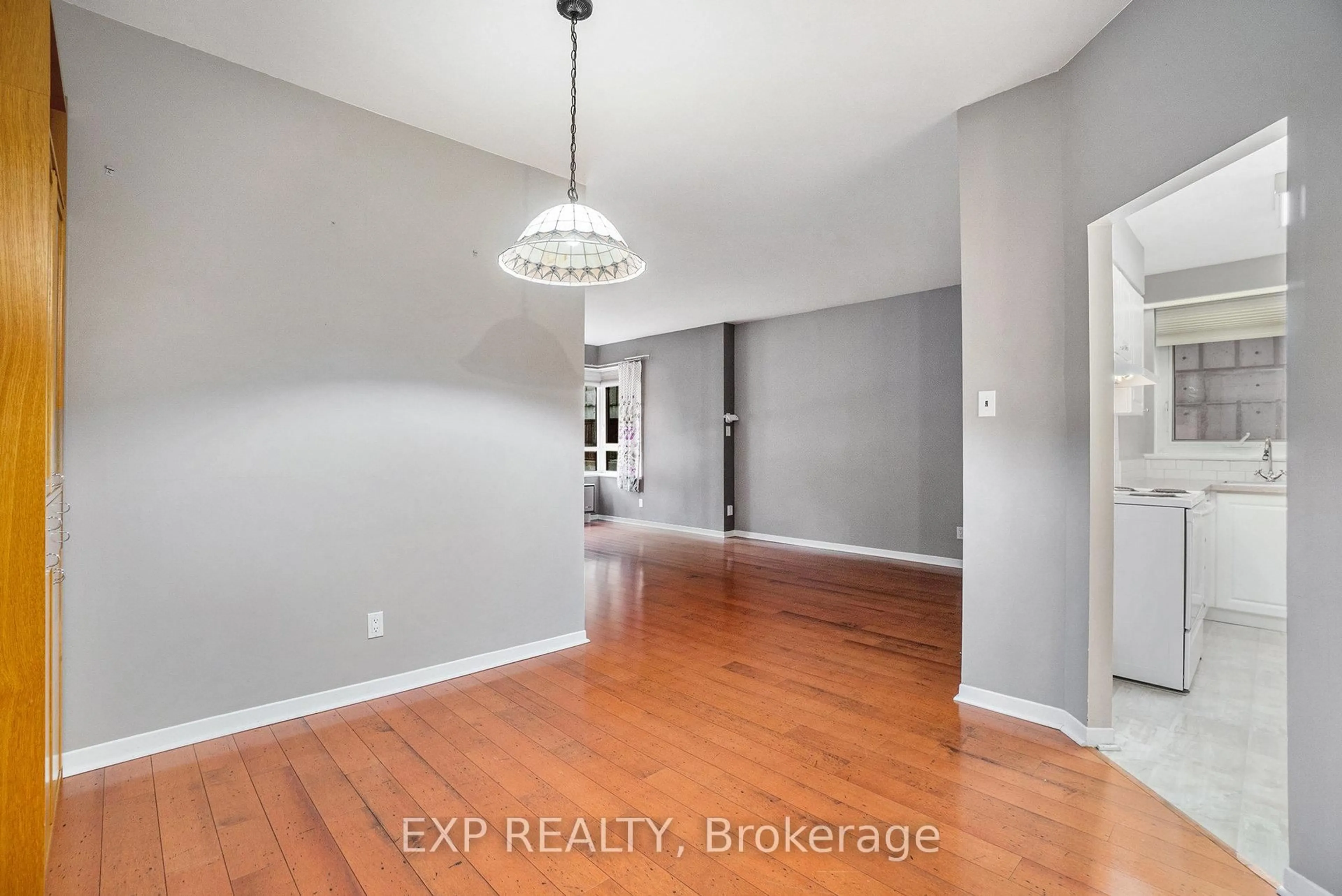 A pic of a room for 80 Sandcastle Dr #107, Ottawa Ontario K2H 9E7