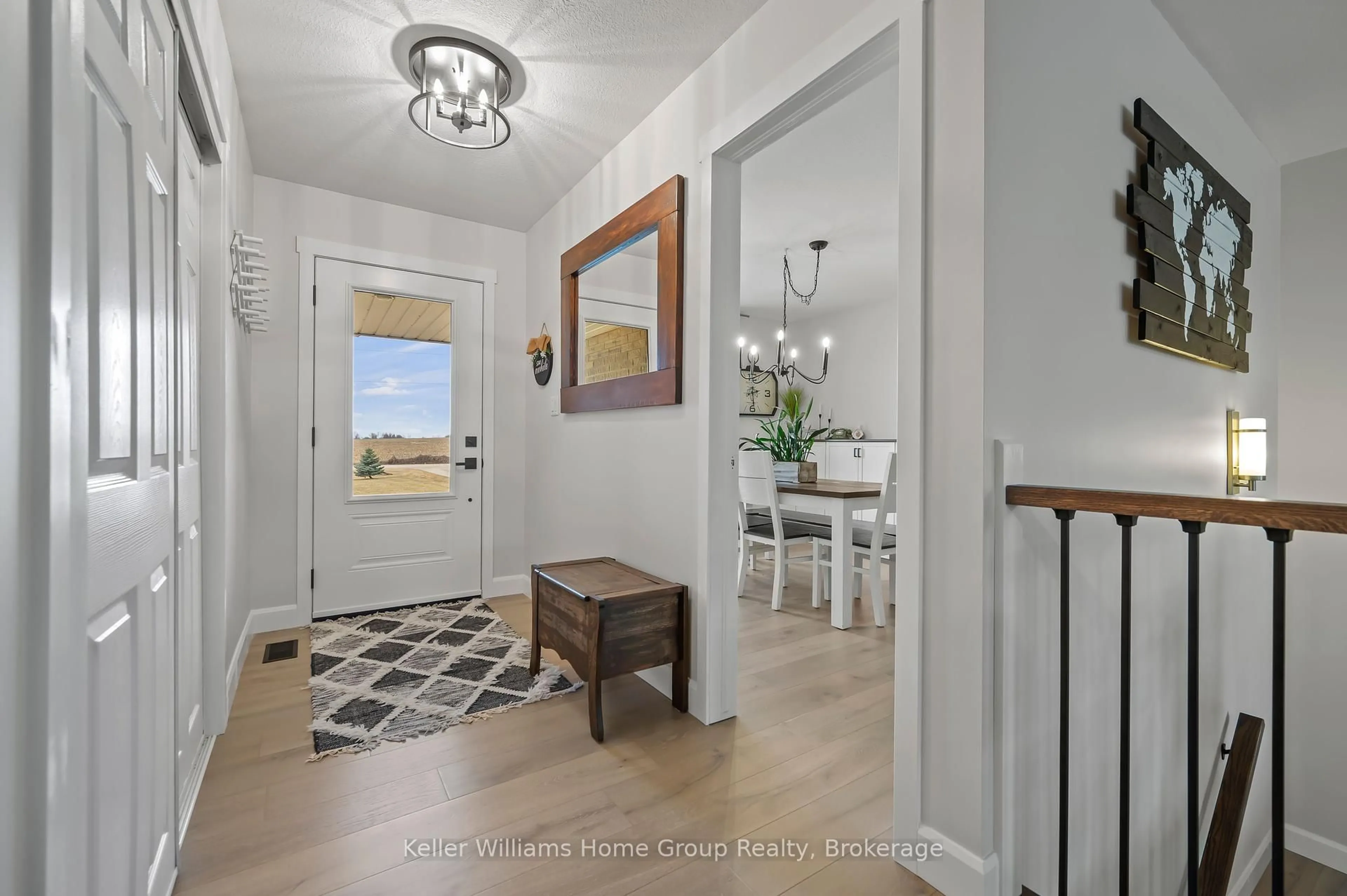 Indoor entryway for 7003 Beatty Line, Centre Wellington Ontario N1M 2W3