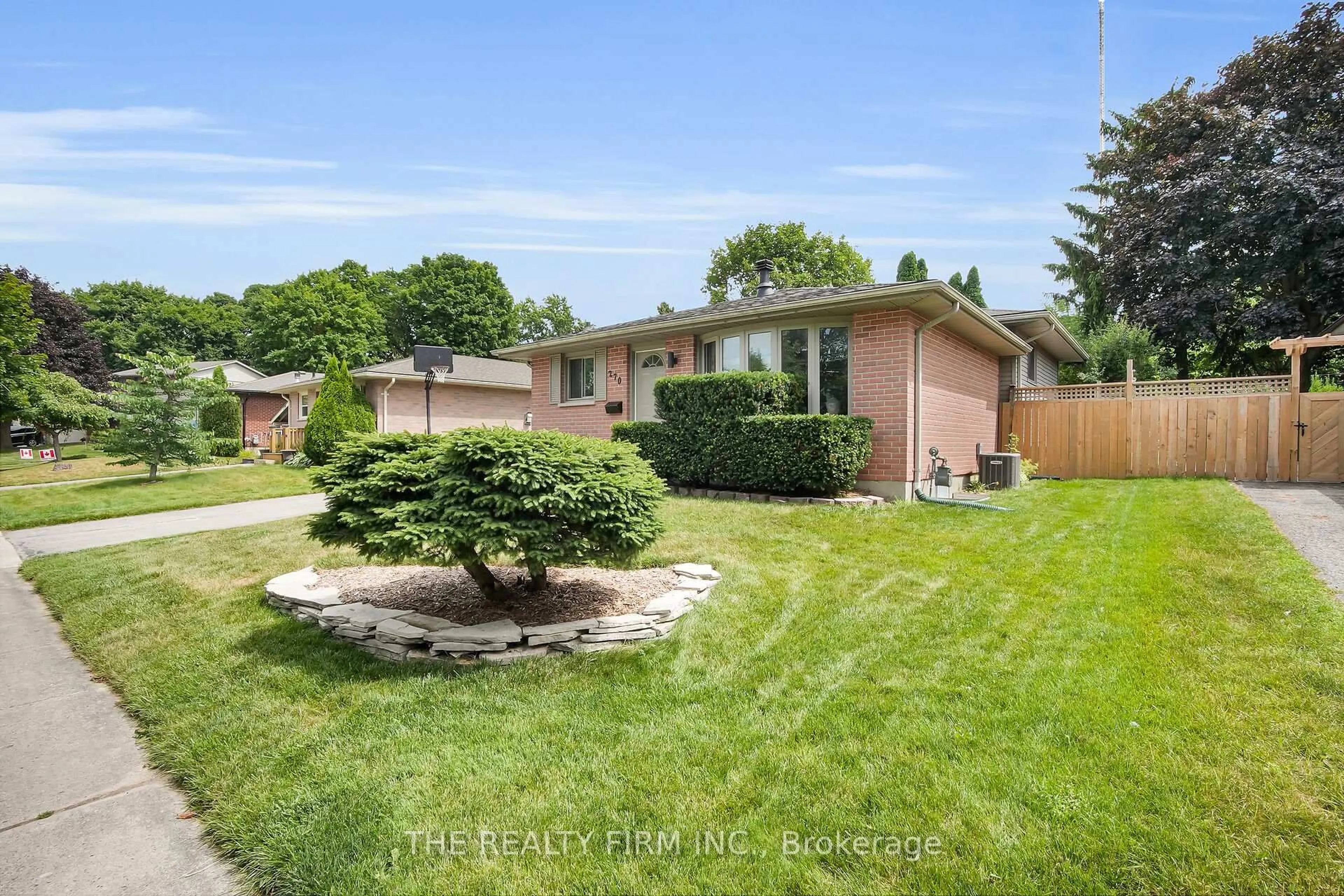 Unknown for 270 Highview Cres, London South Ontario N6J 4E3