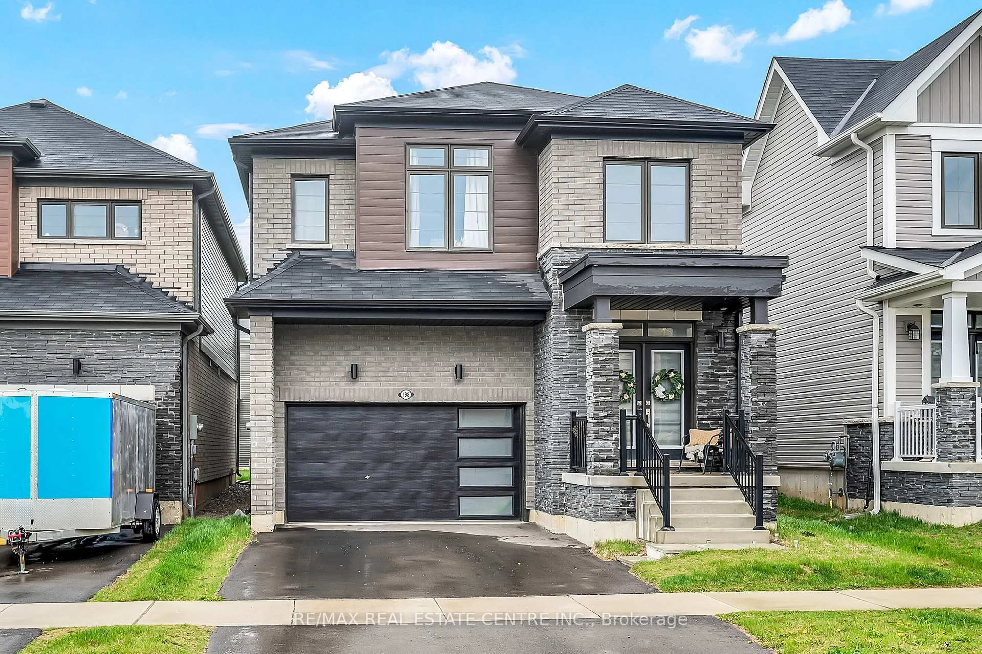 Home with brick exterior material, street for 198 Whithorn Cres, Haldimand Ontario N3W 0C9