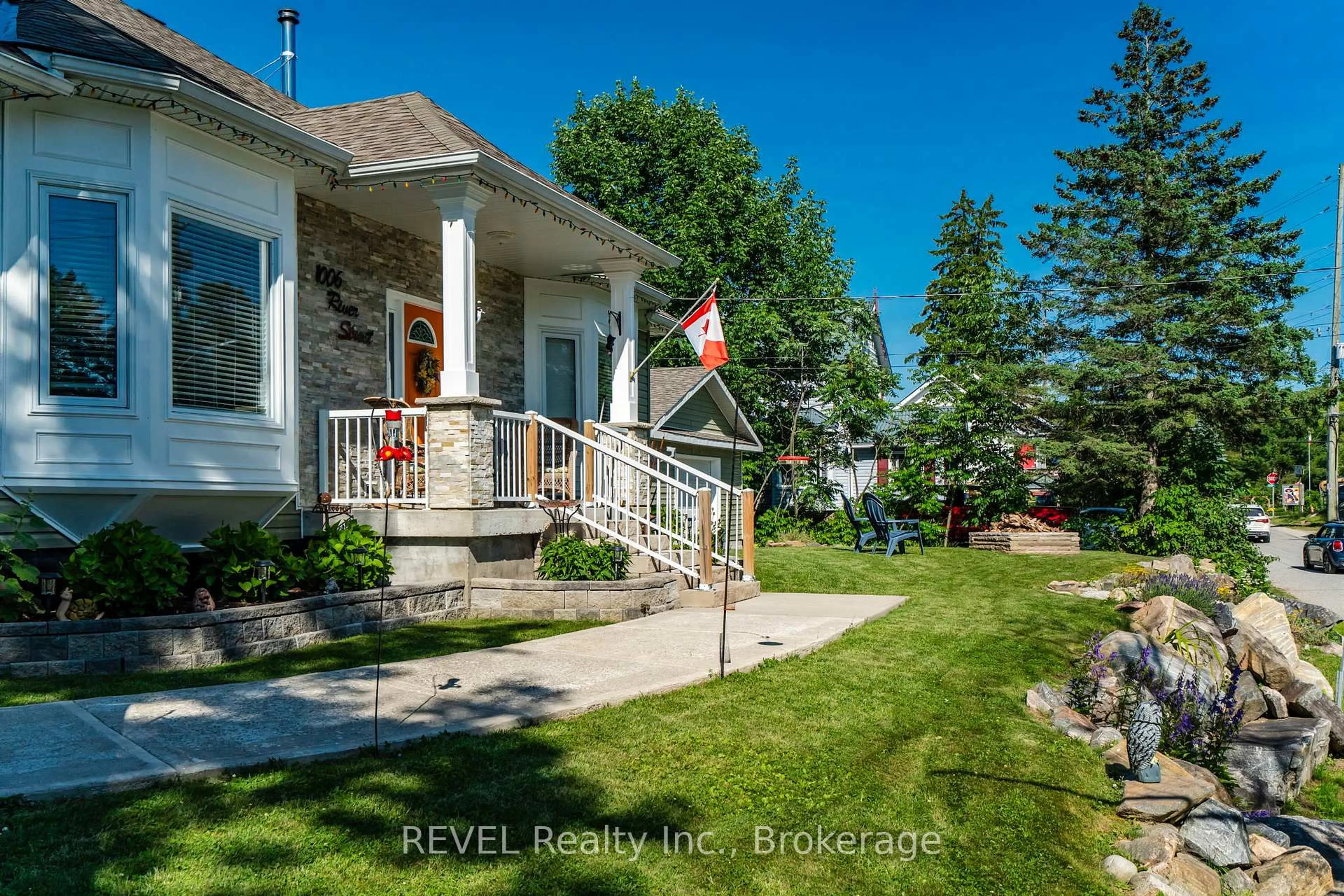 Unknown for 1006 River St, Muskoka Lakes Ontario P0C 1A0
