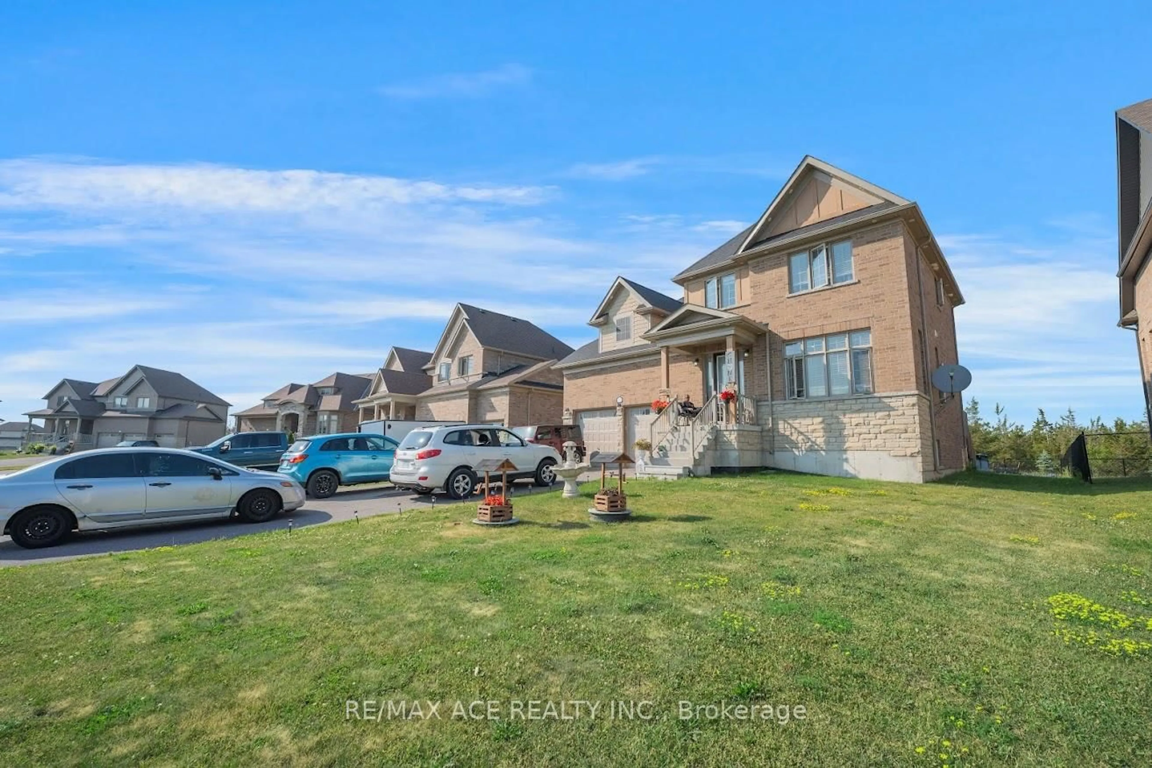 A pic from outside/outdoor area/front of a property/back of a property/a pic from drone, street for 37 Summer Breeze Dr, Brighton Ontario K0K 1H0
