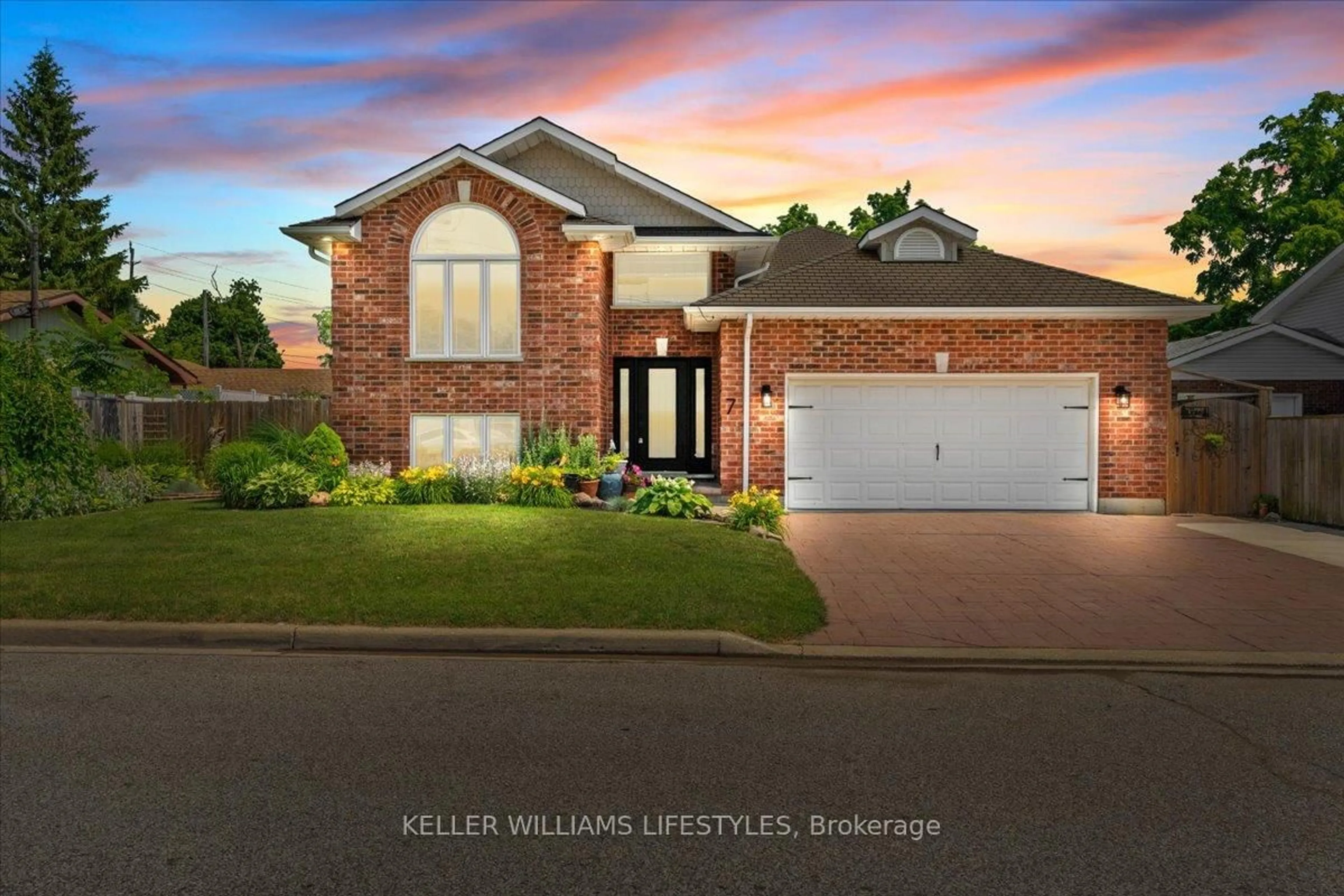 Home with brick exterior material, unknown for 7 York St, Lambton Shores Ontario N0N 1J0