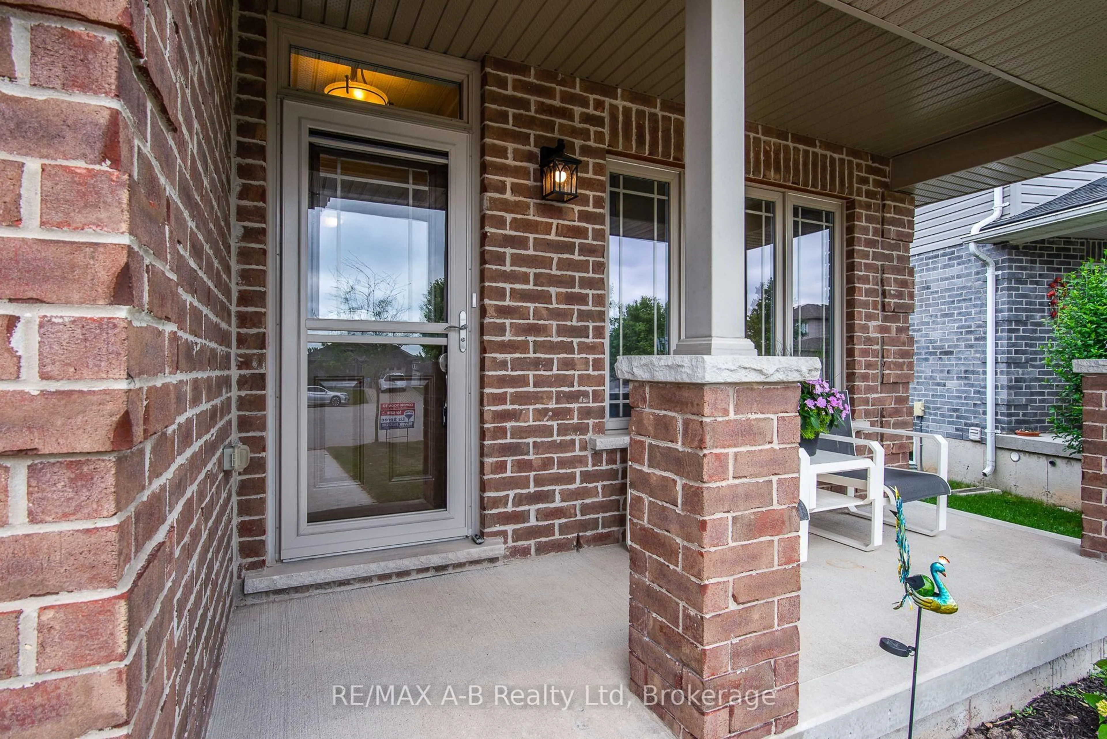 Home with brick exterior material, street for 58 HOMEFIELD Crt, St. Marys Ontario N4X 0A4