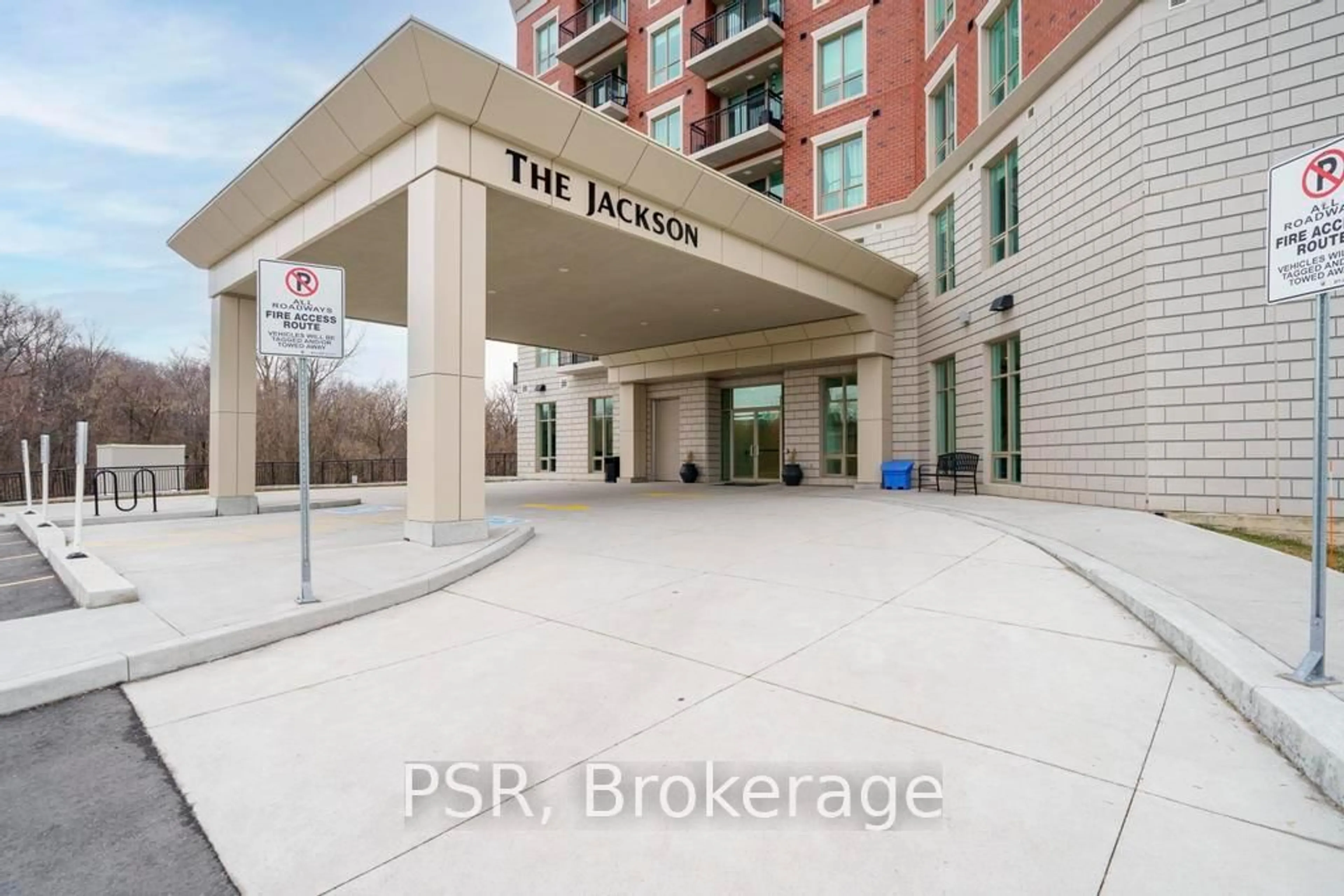 Indoor foyer for 2750 King St #215, Hamilton Ontario L8G 1J4