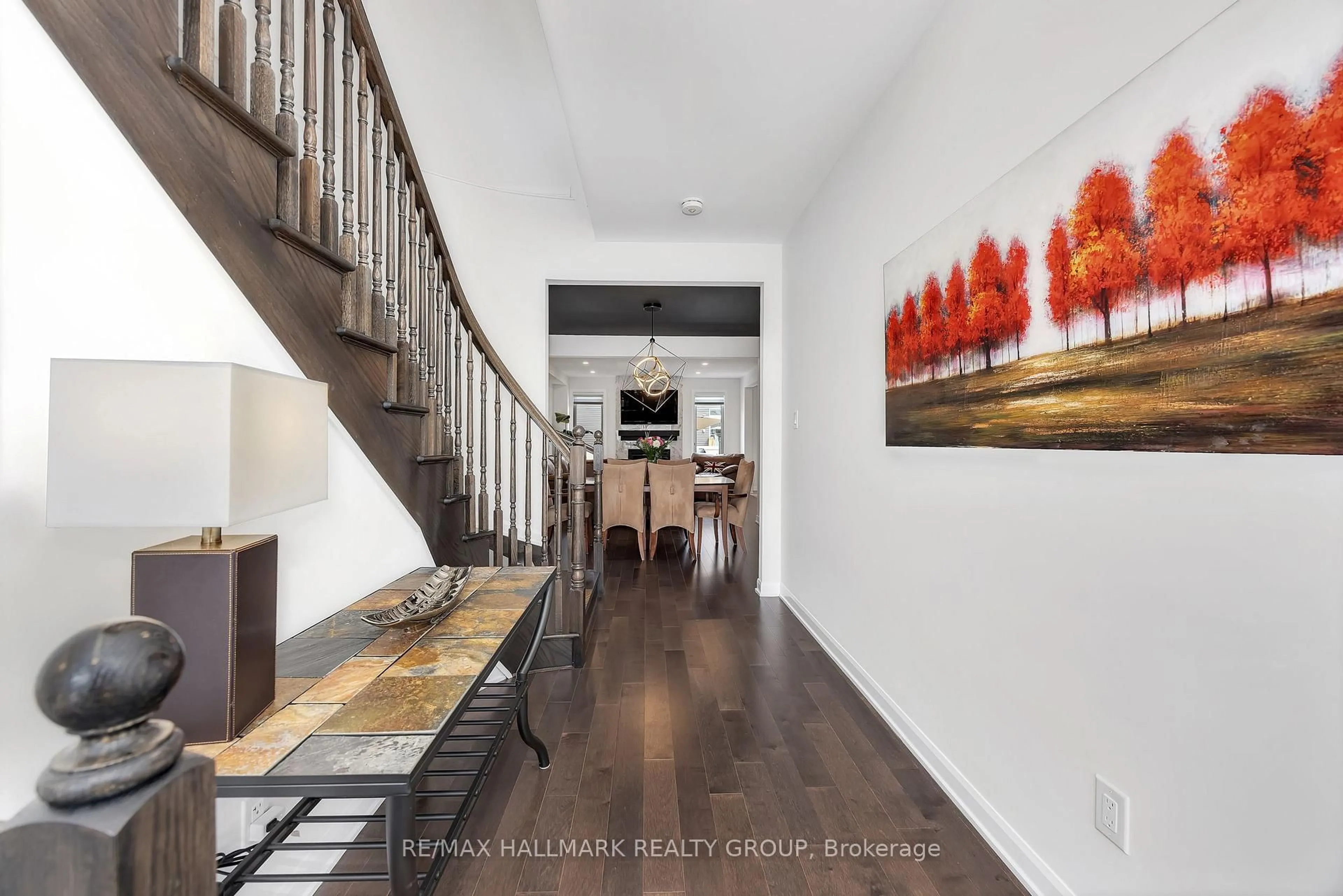 Indoor entryway for 756 Cappamore Dr, Ottawa Ontario K2J 6W3