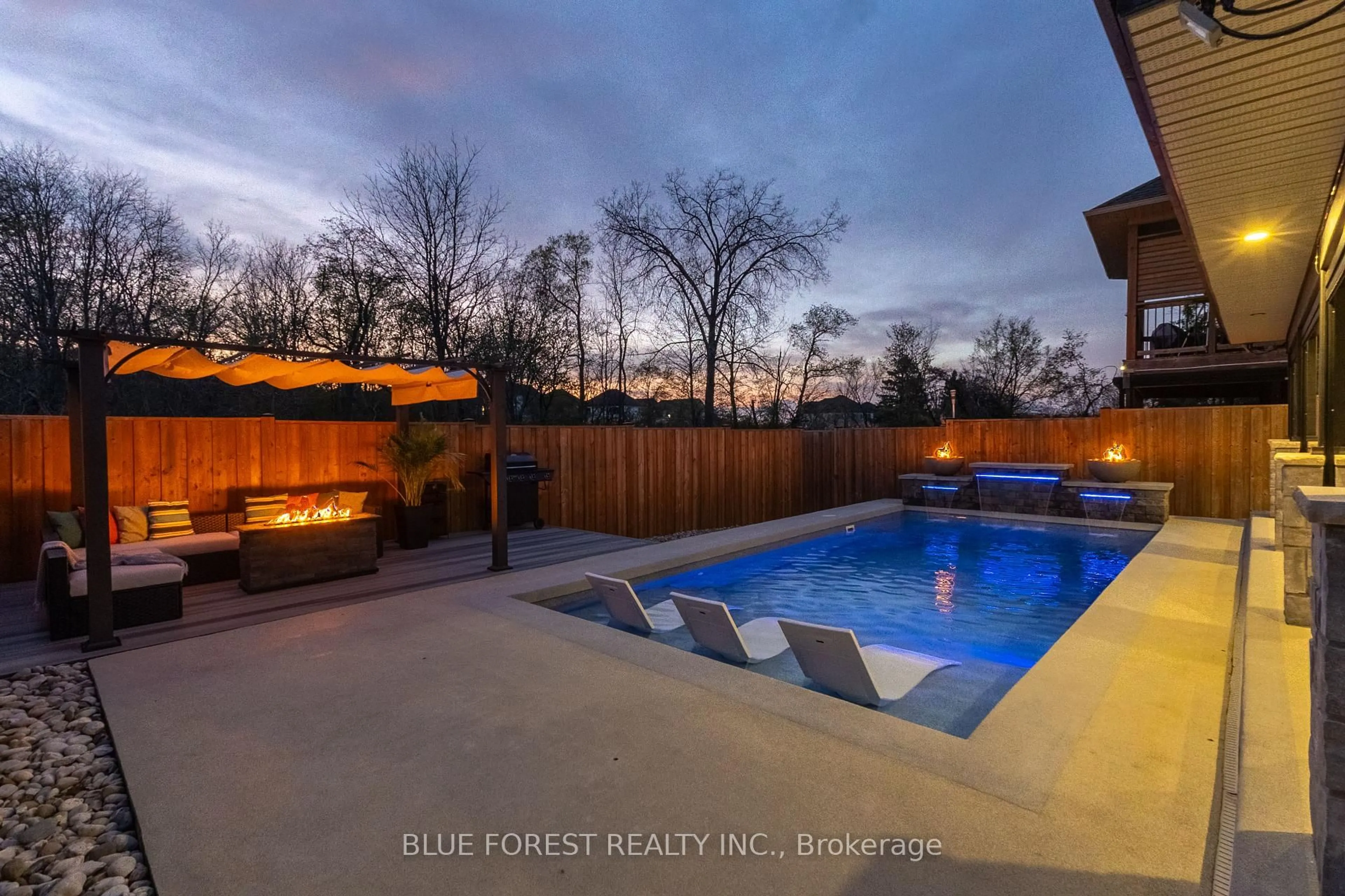Pool for 2529 Seven Oaks Rdge, London South Ontario N6M 0E6