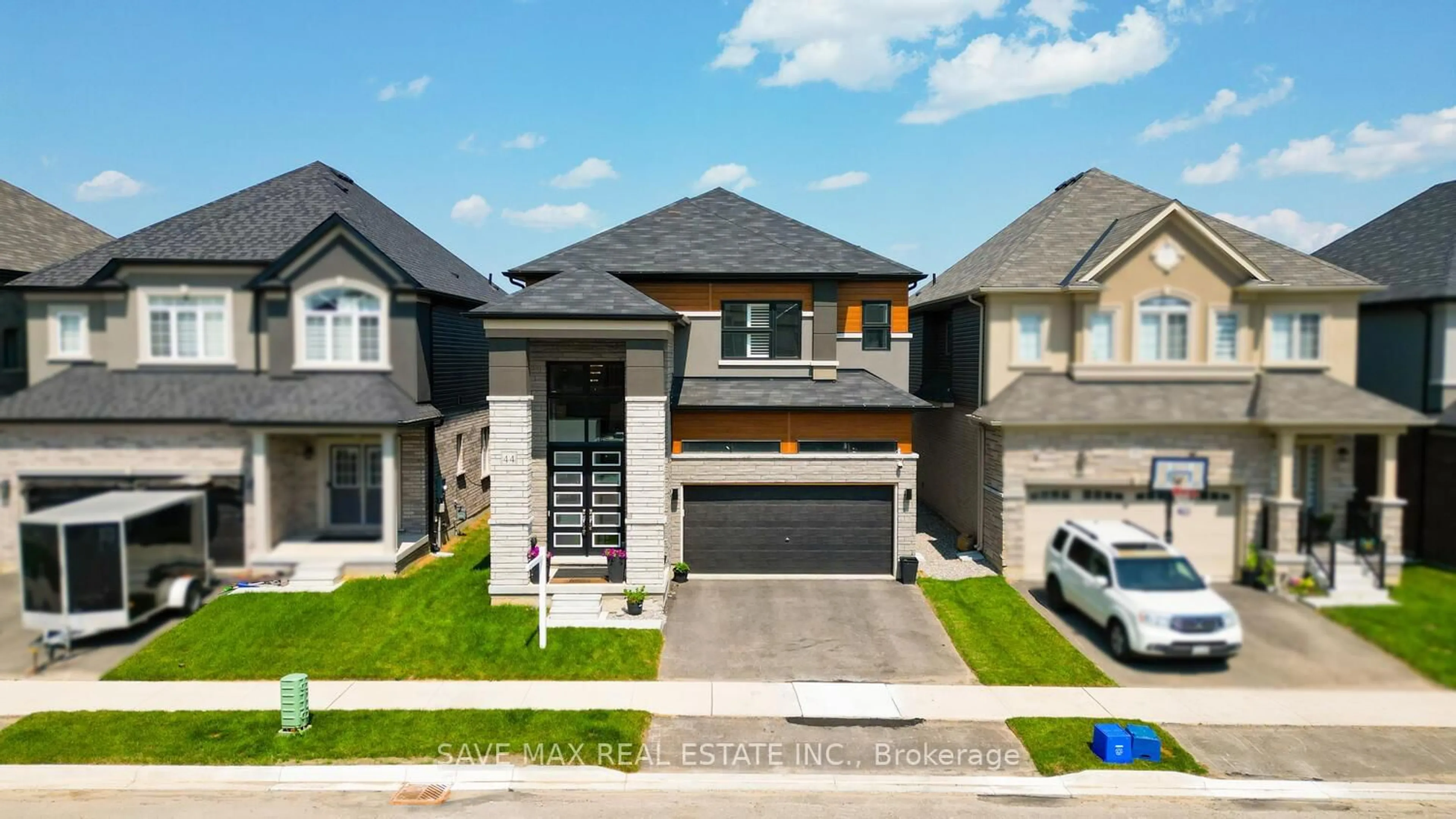 Home with brick exterior material, street for 44 Wakeling Dr, Brantford Ontario N3V 0B5