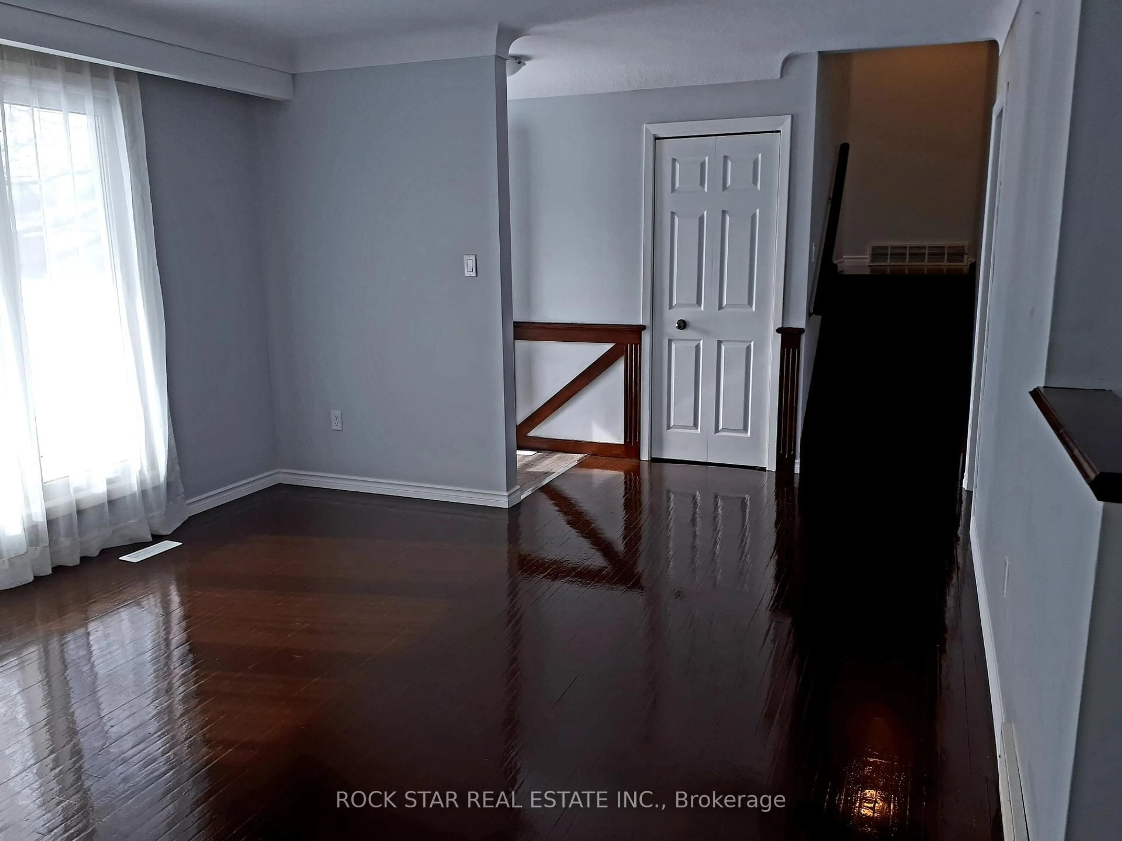 A pic of a room for 34 PRESTON Pl, Welland Ontario L3C 3K3