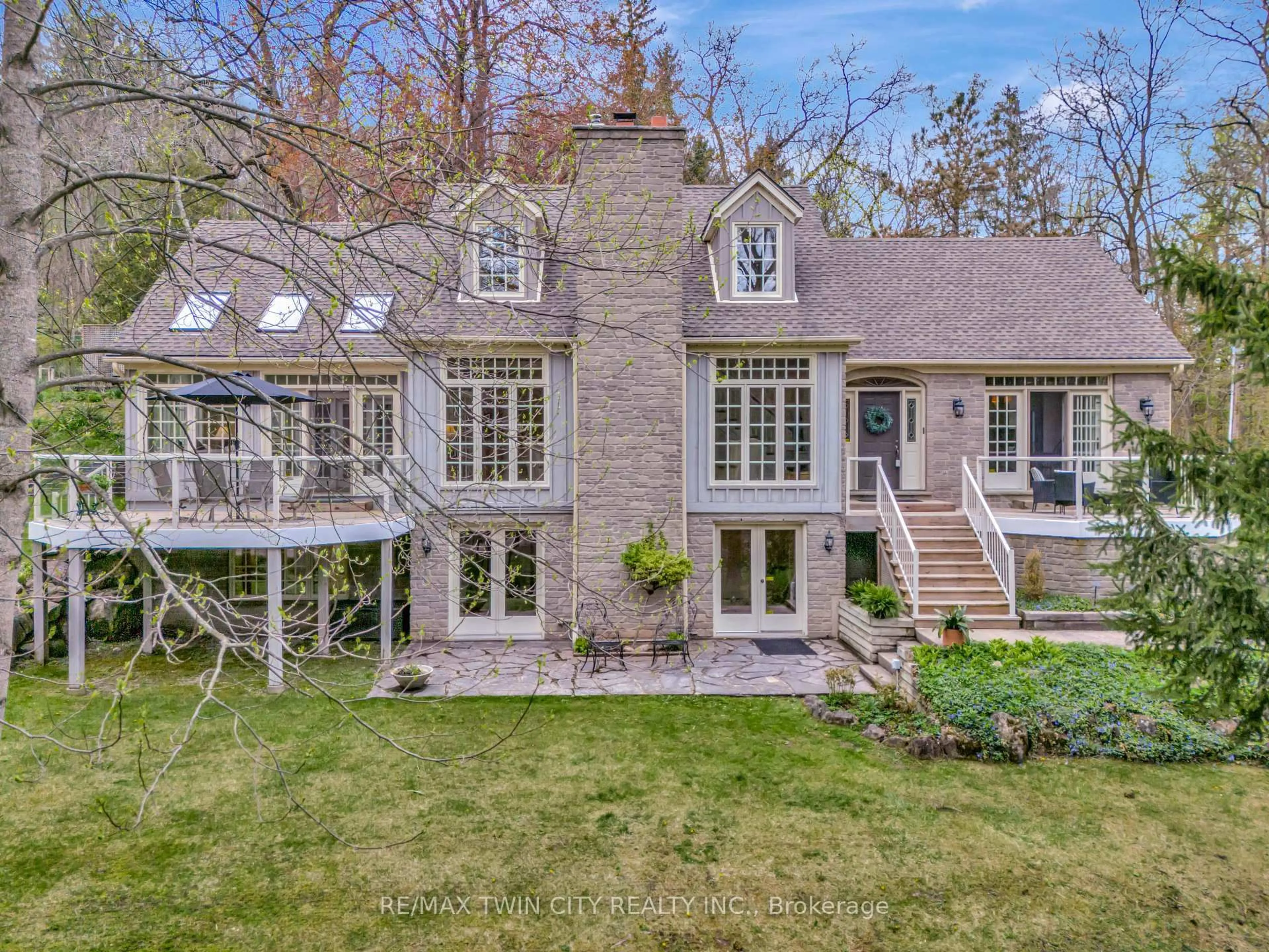 Unknown for 1298 WEST RIVER Rd, Cambridge Ontario N1R 5S5