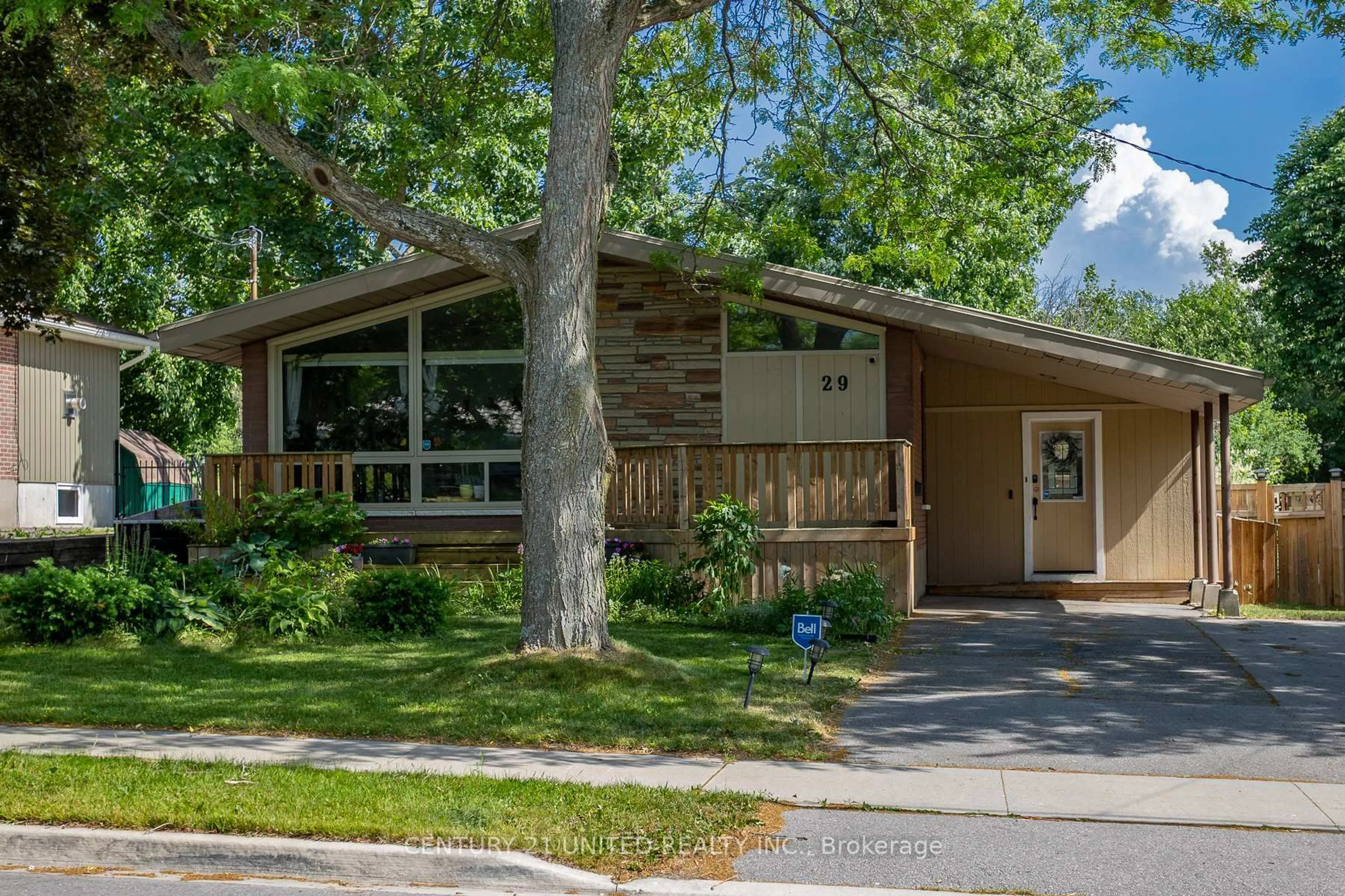 Home with vinyl exterior material, street for 29 Kawartha Dr, Kawartha Lakes Ontario K9V 1A6