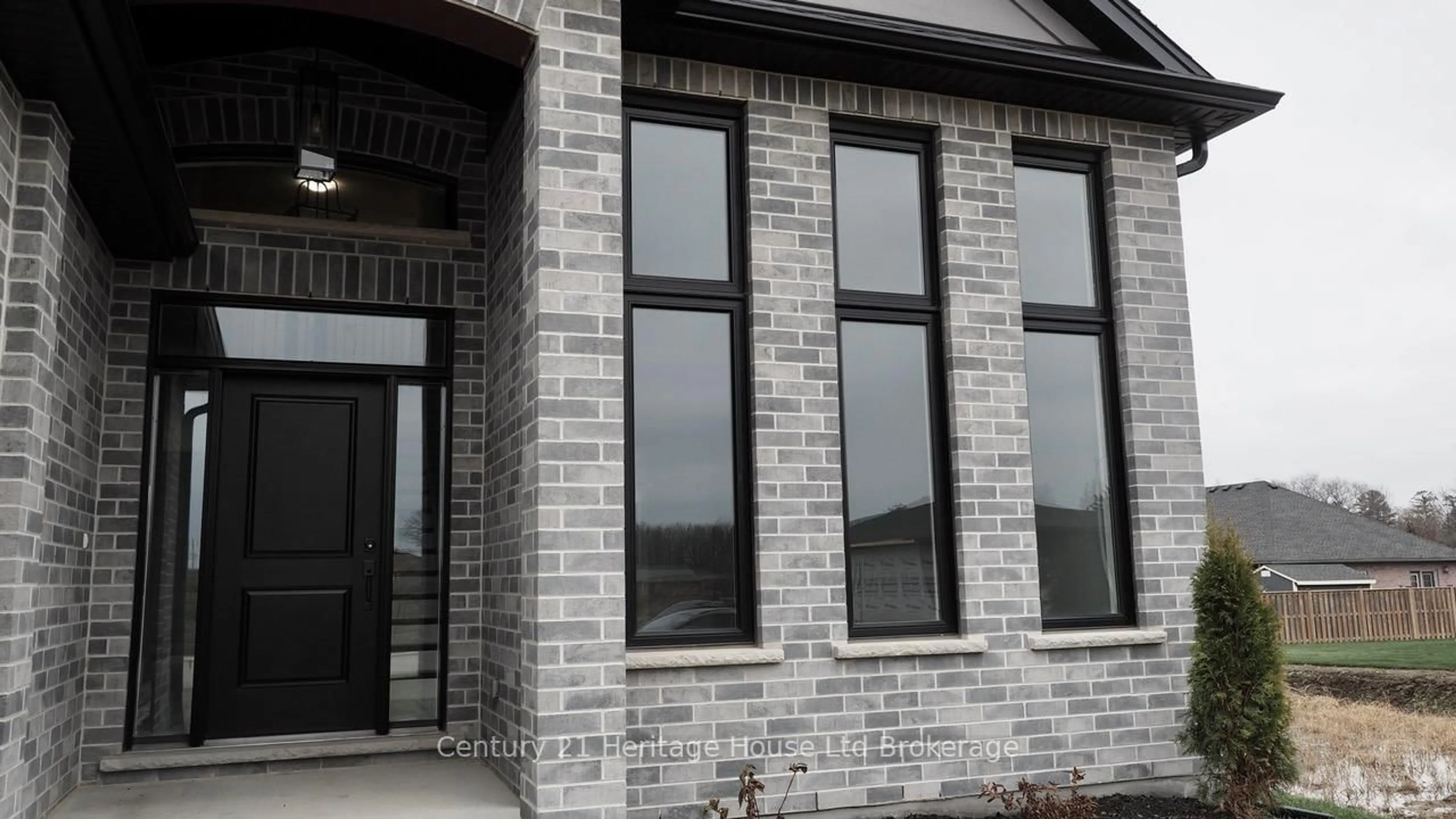 Home with brick exterior material, building for 12 SYCAMORE Dr, Tillsonburg Ontario N4G 5S3