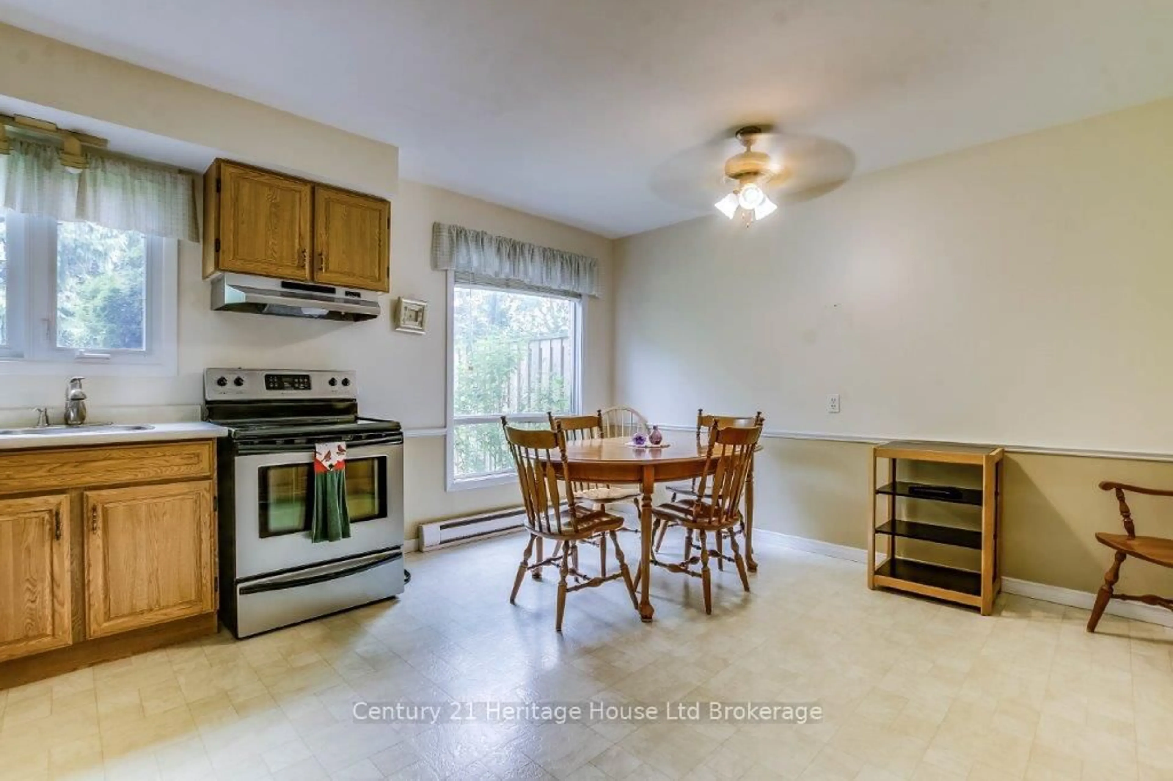 Standard kitchen, unknown for 65 Kintail Cres, London South Ontario N6E 1J4
