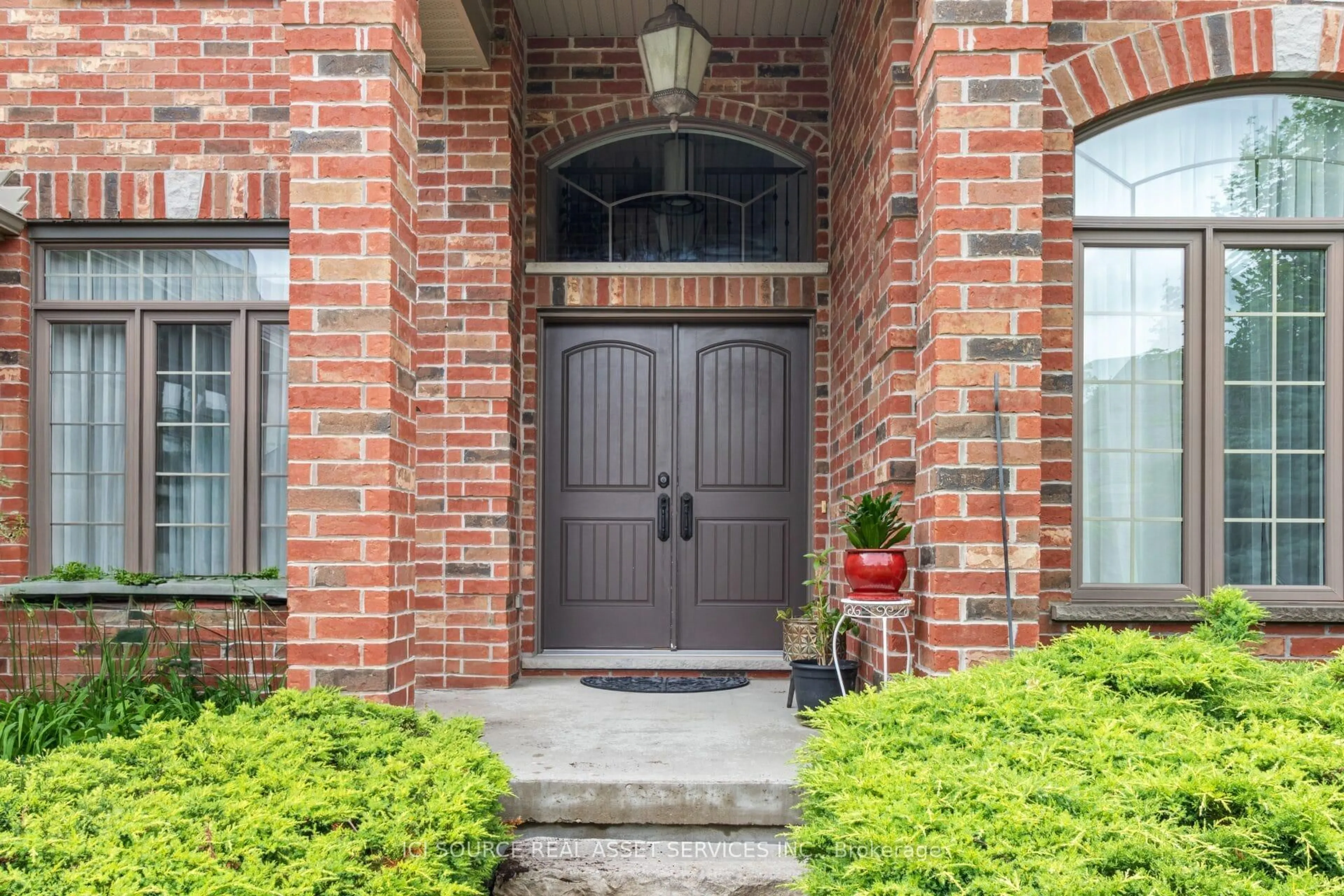 Indoor entryway for 515 Skyline Ave #10, London North Ontario N5X 0H4