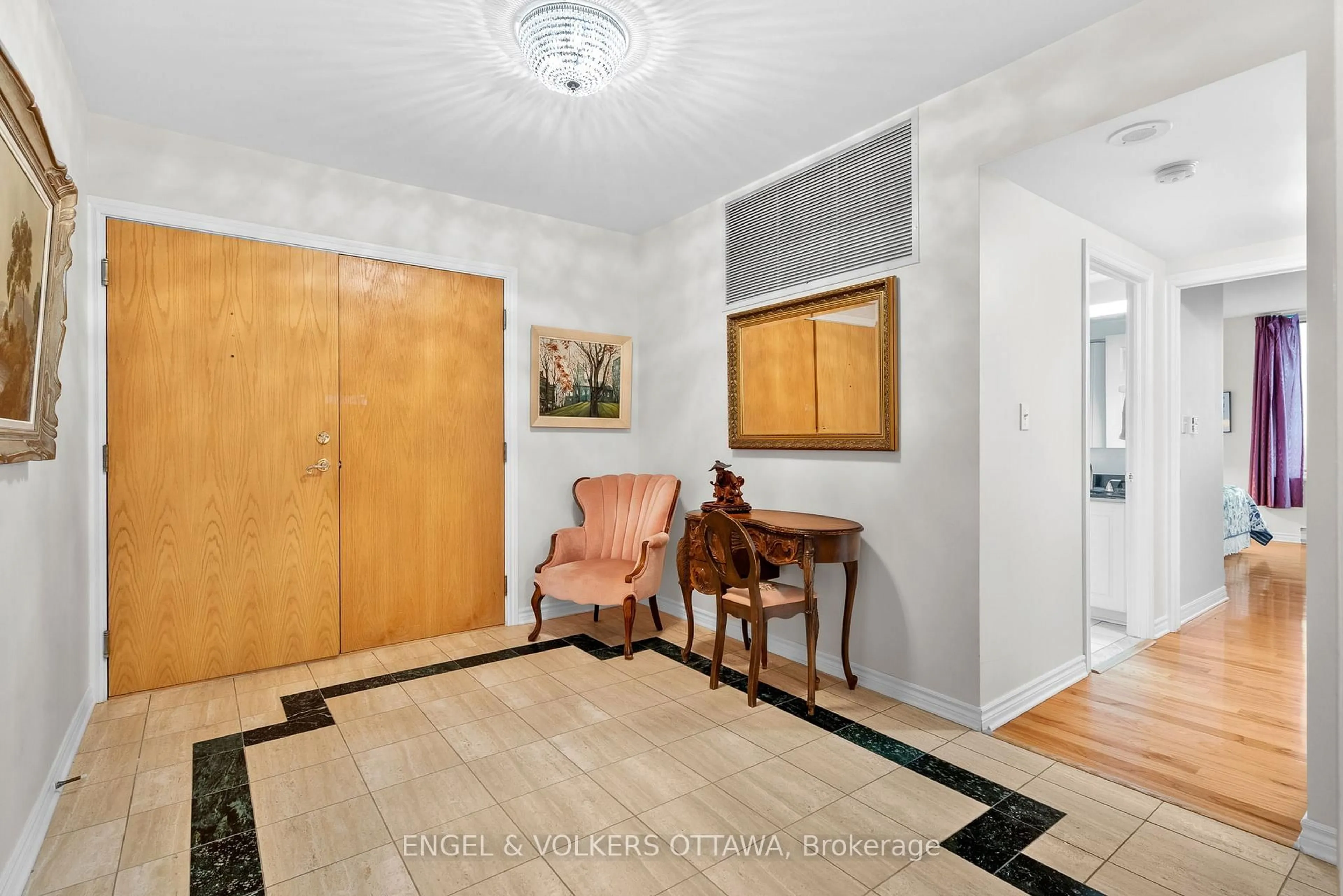 Indoor entryway for 3105 Carling Ave #1604, Ottawa Ontario K2H 5A6
