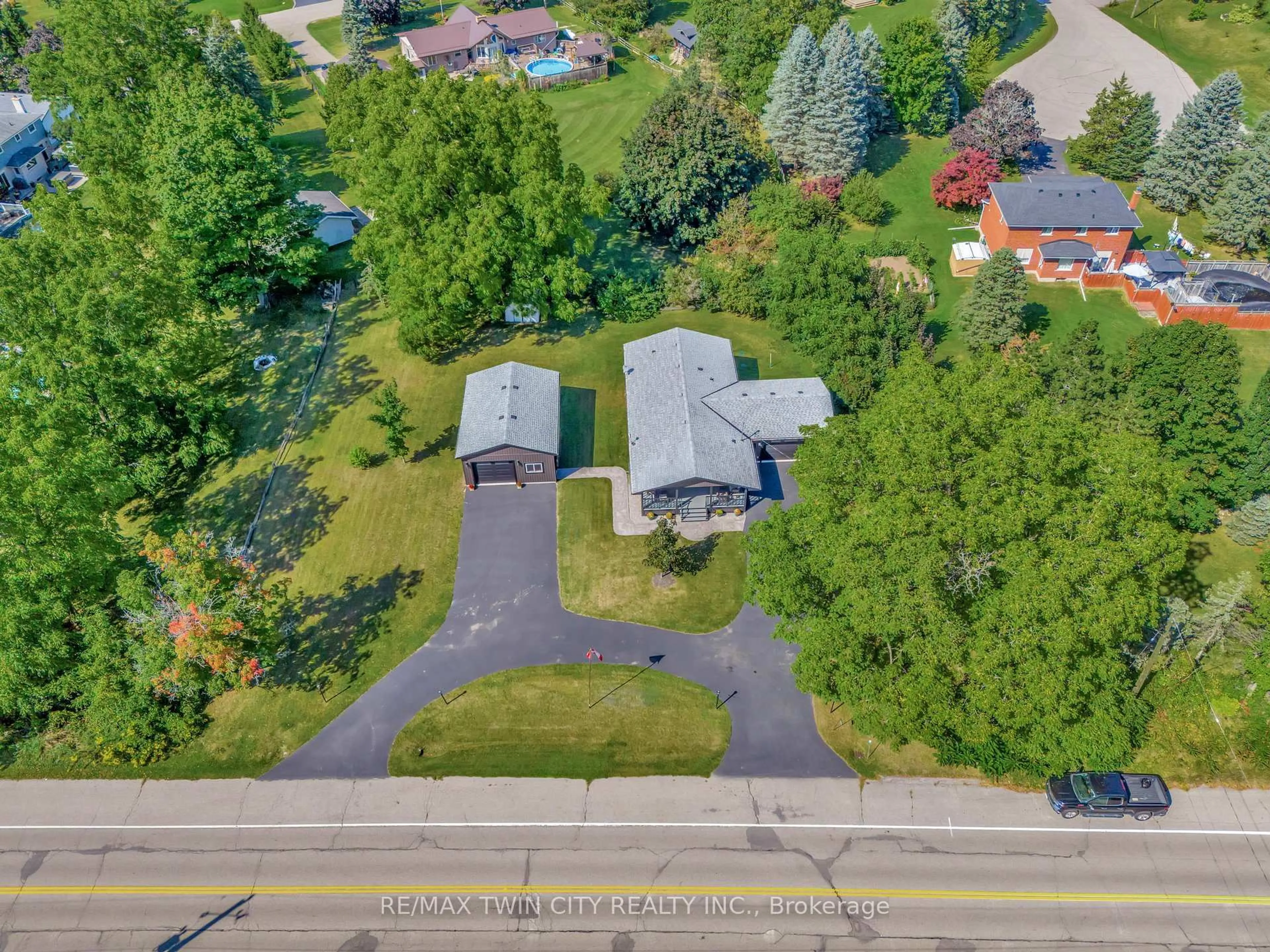 A pic from outside/outdoor area/front of a property/back of a property/a pic from drone, street for 1574 Clyde Rd, North Dumfries Ontario N1R 5S7