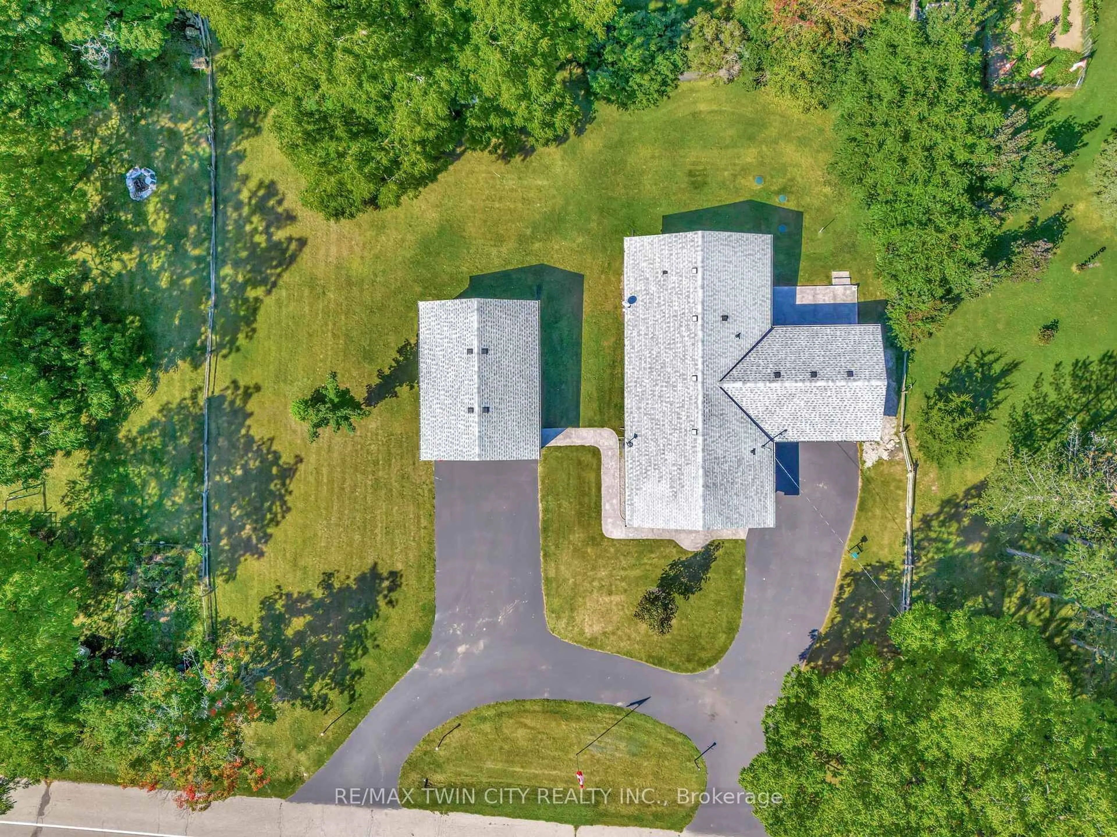 A pic from outside/outdoor area/front of a property/back of a property/a pic from drone, street for 1574 Clyde Rd, North Dumfries Ontario N1R 5S7