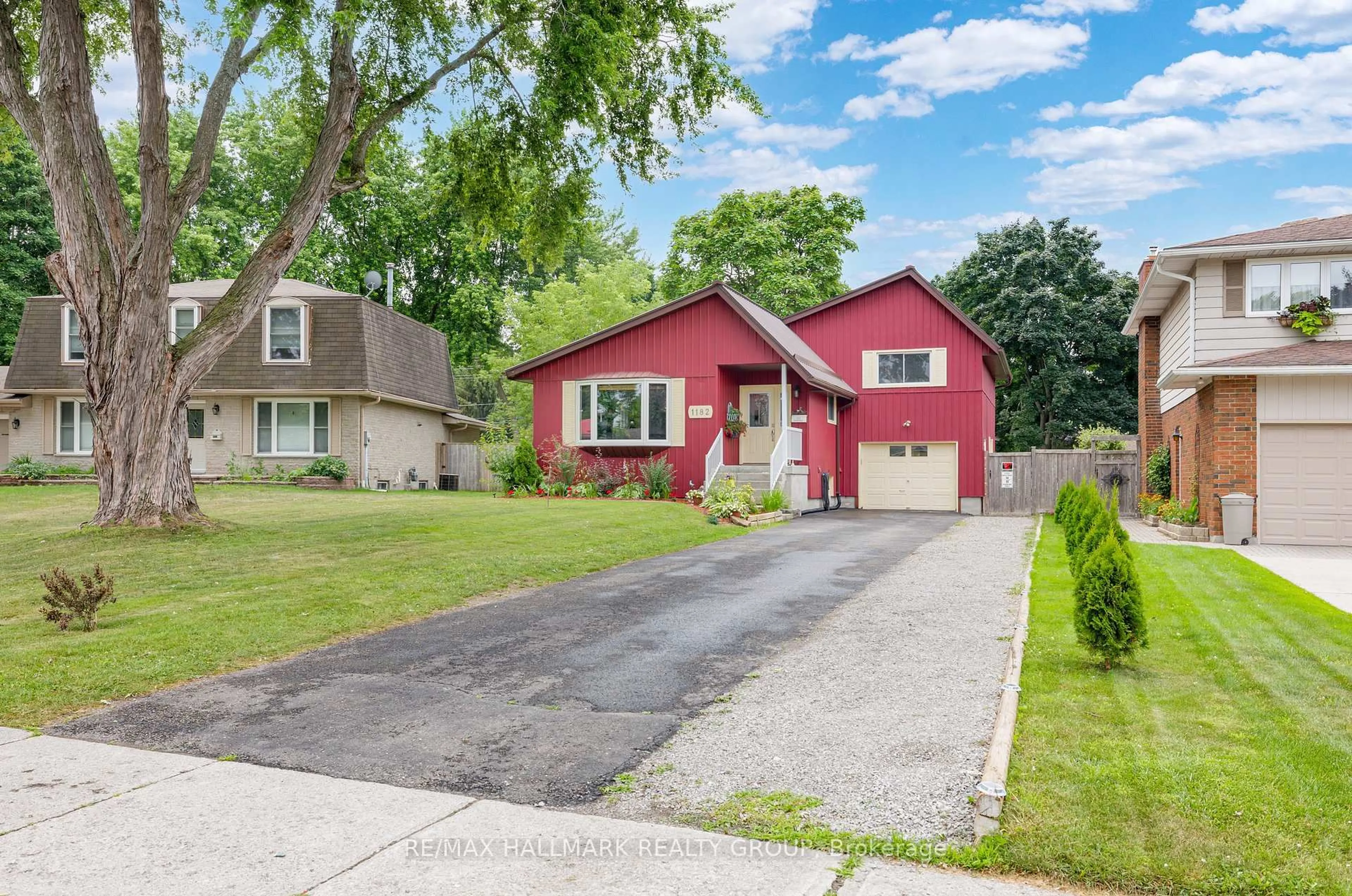 Home with brick exterior material, street for 1182 Queensland Pl, Brockville Ontario K6V 6A7