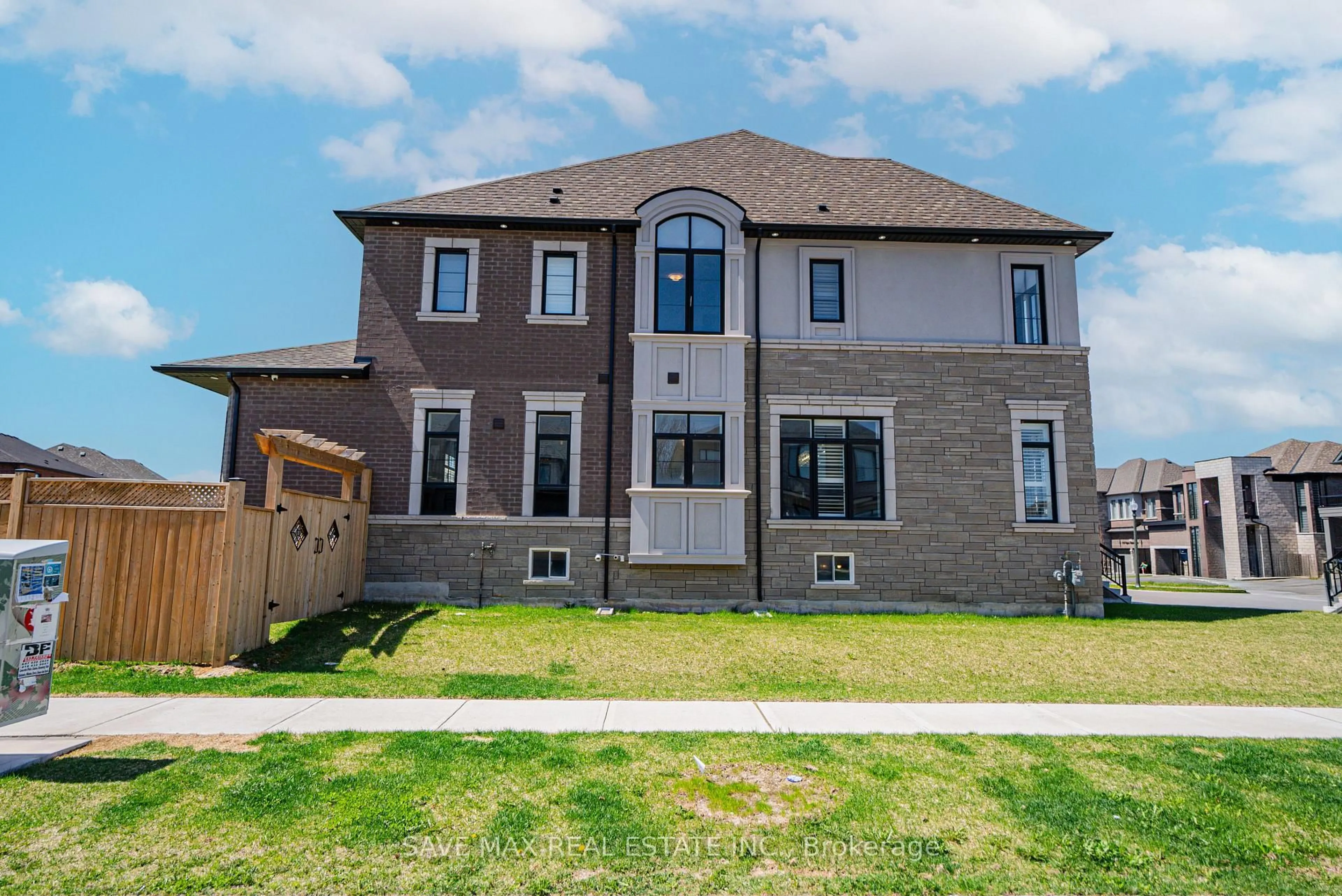 Home with brick exterior material, street for 1250 UPPER THAMES Dr, Woodstock Ontario N4T 0M9