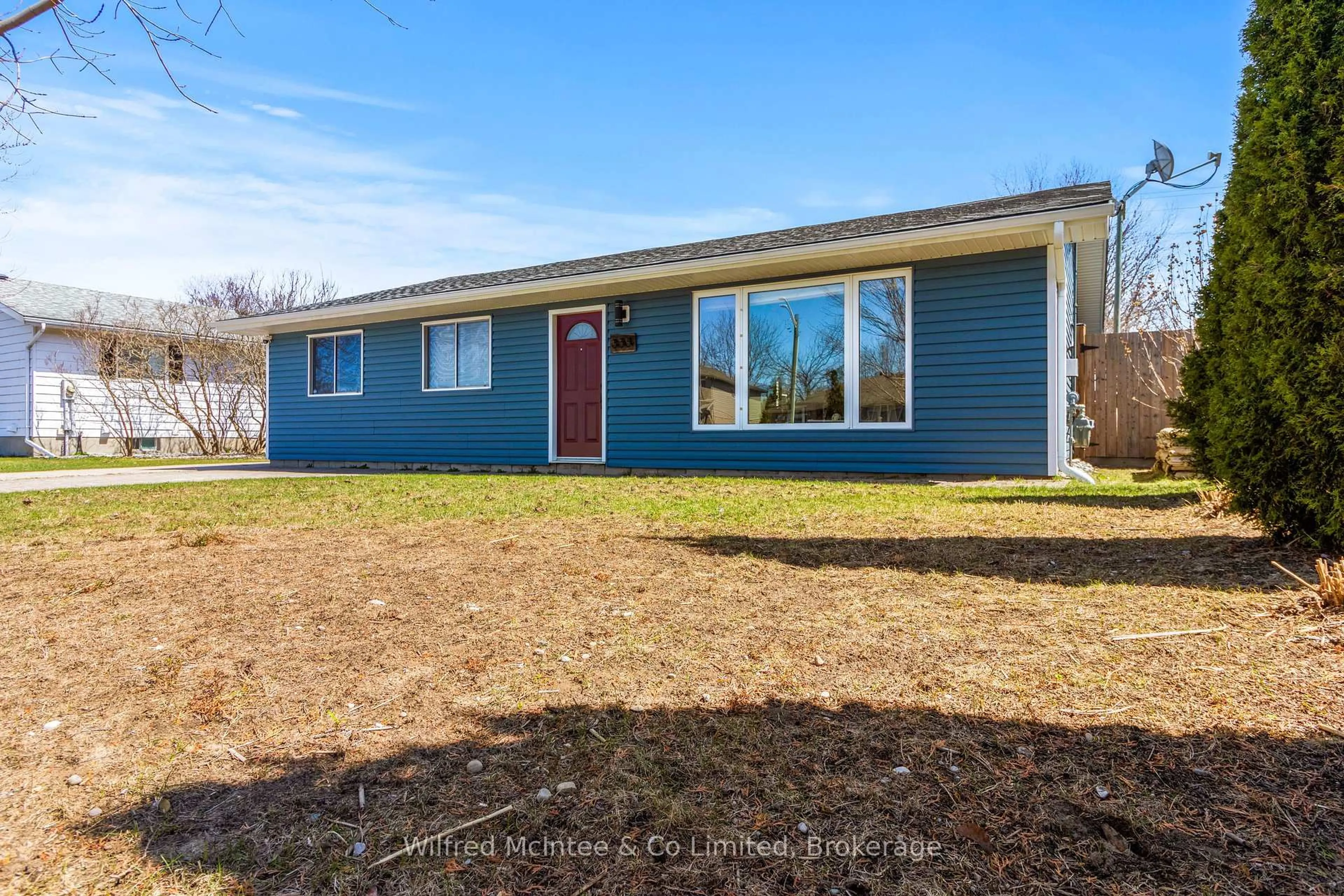 Home with vinyl exterior material, street for 335 Bricker St, Saugeen Shores Ontario N0H 2C1