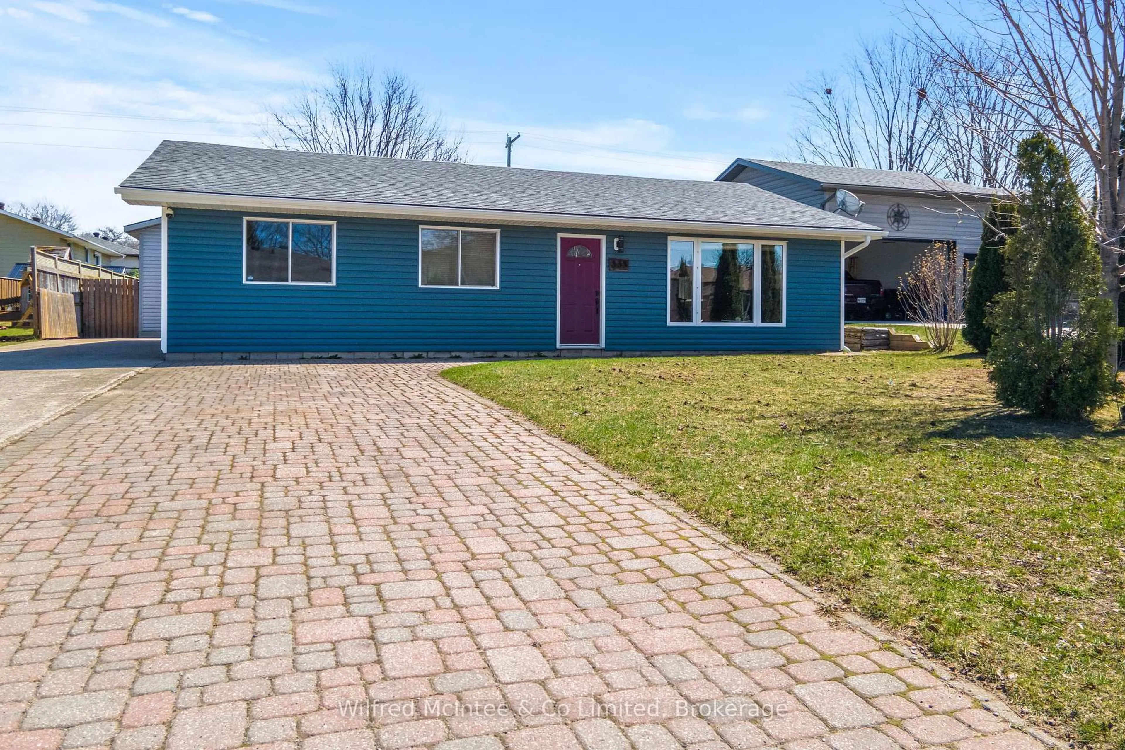 Home with vinyl exterior material, street for 335 Bricker St, Saugeen Shores Ontario N0H 2C1