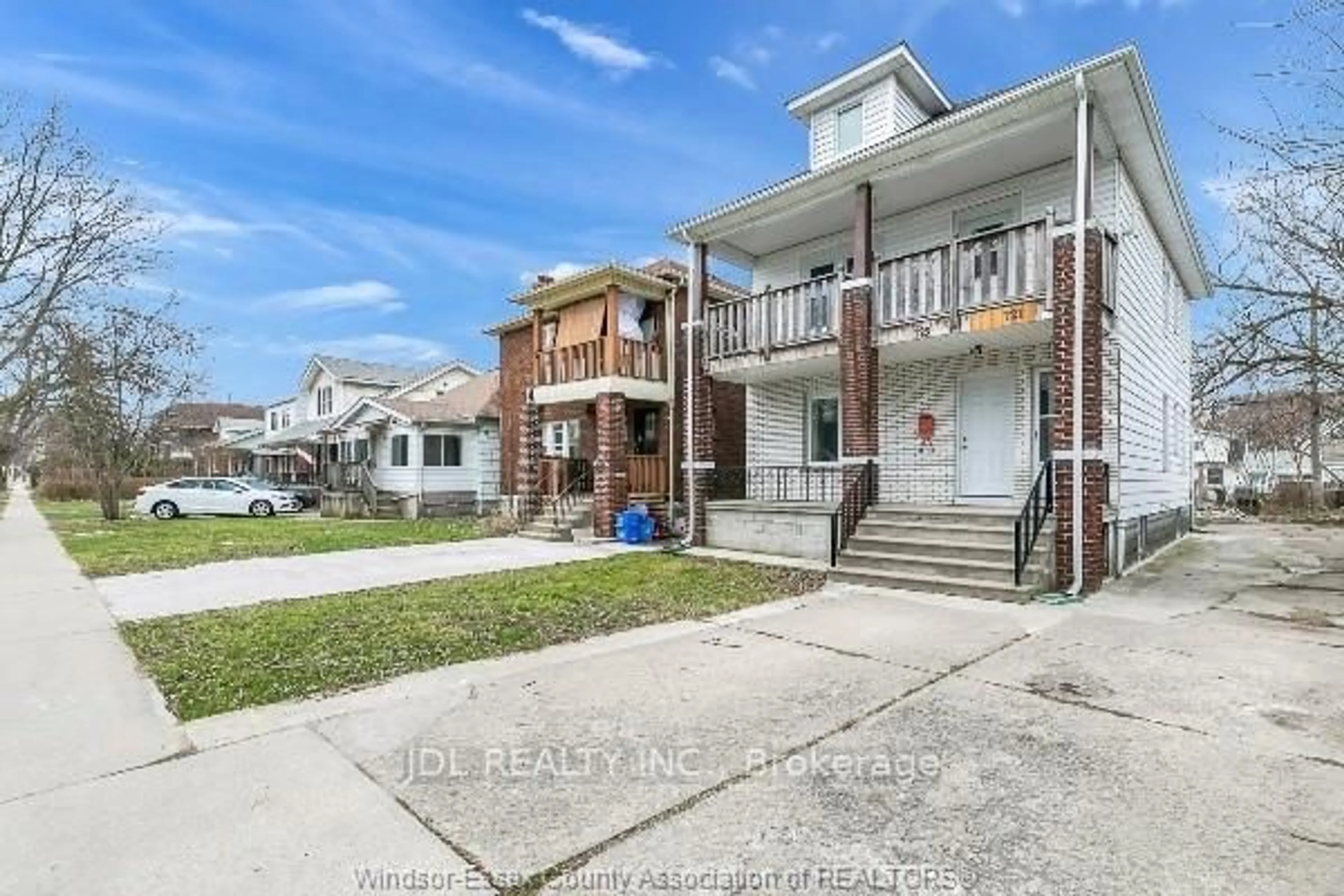 Unknown for 721-723 Campbell Ave, Windsor Ontario N9B 2H6