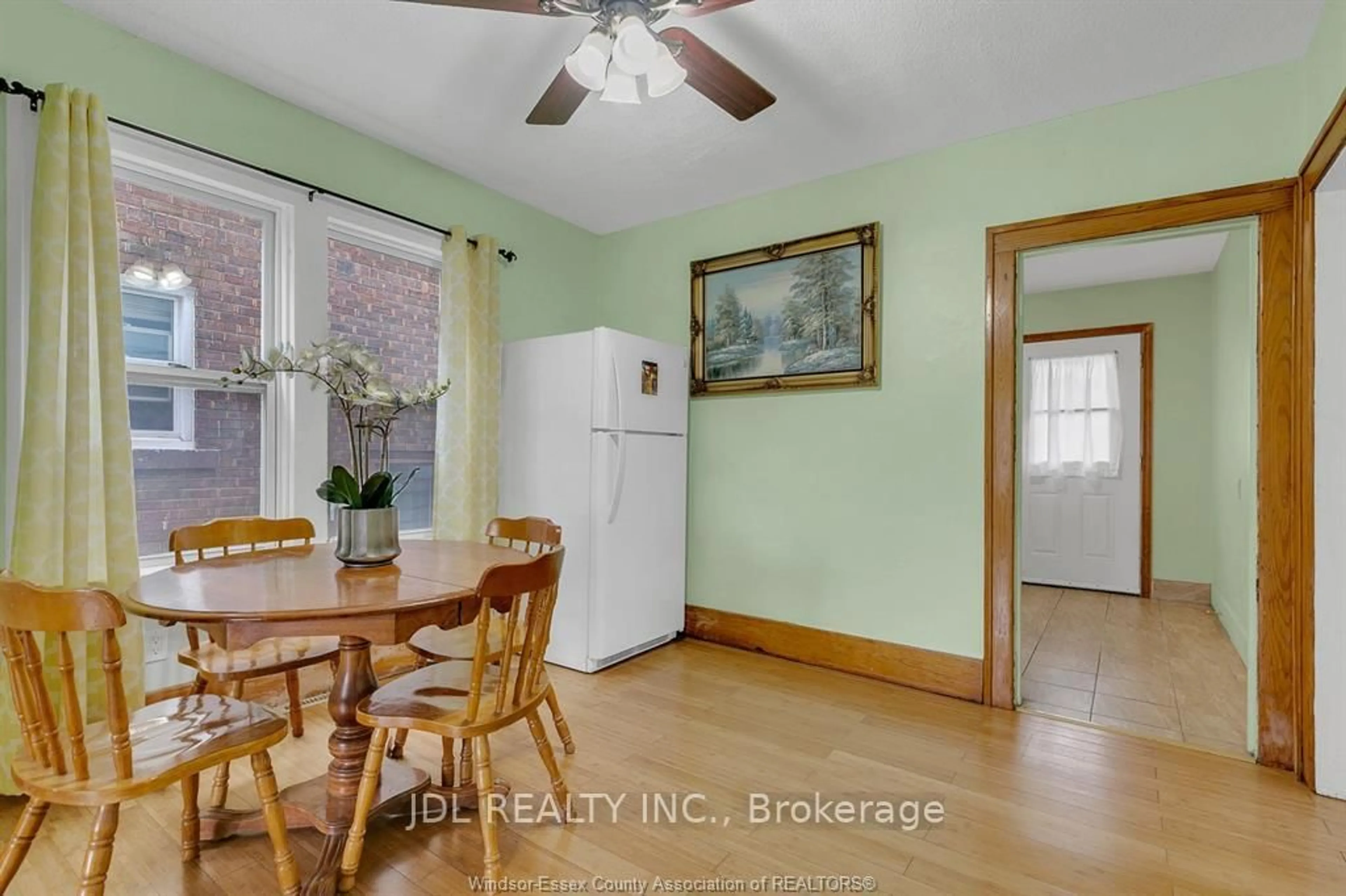 Dining room, unknown for 721-723 Campbell Ave, Windsor Ontario N9B 2H6