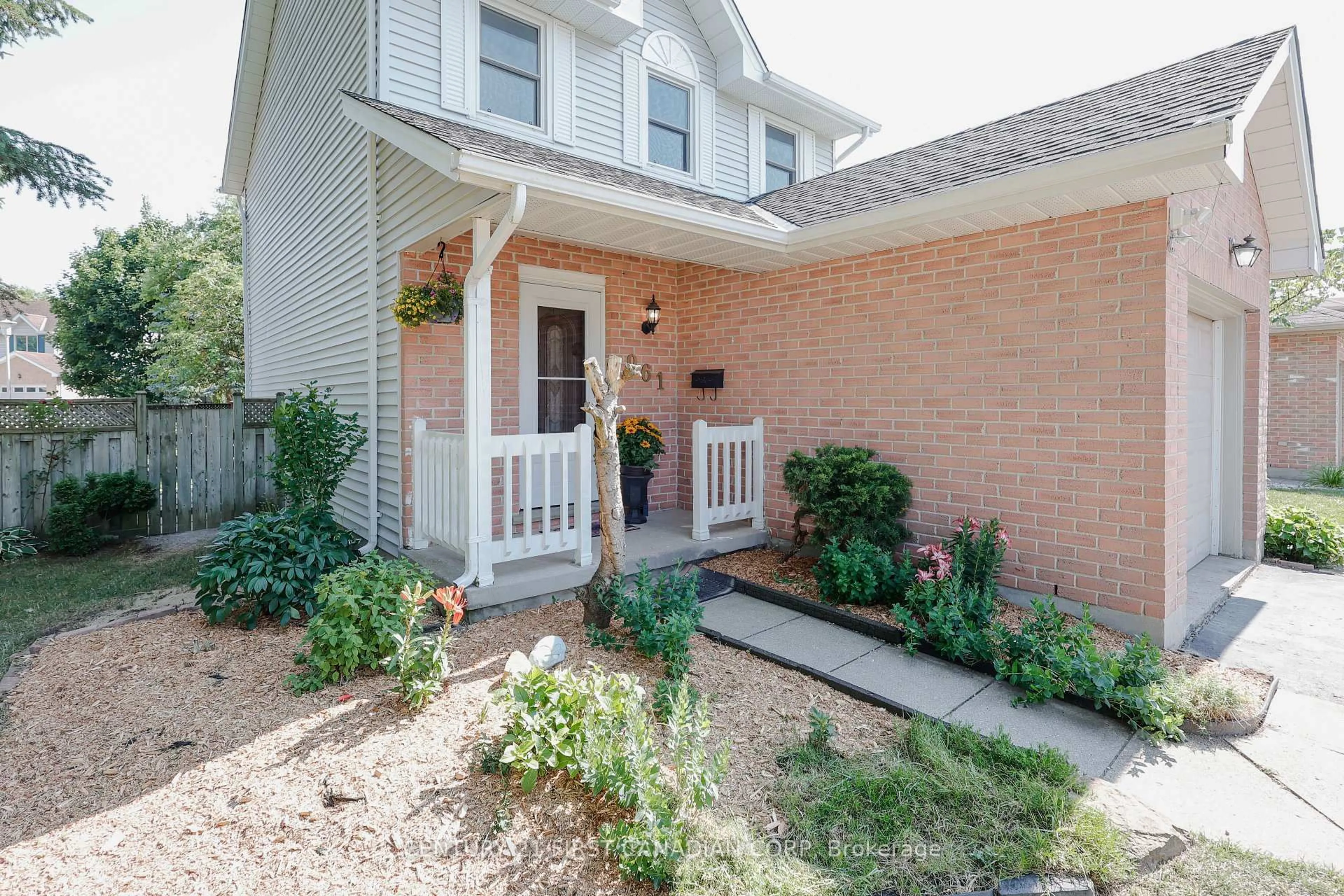 Home with brick exterior material, street for 961 Chippewa Dr, London East Ontario N5V 4R2