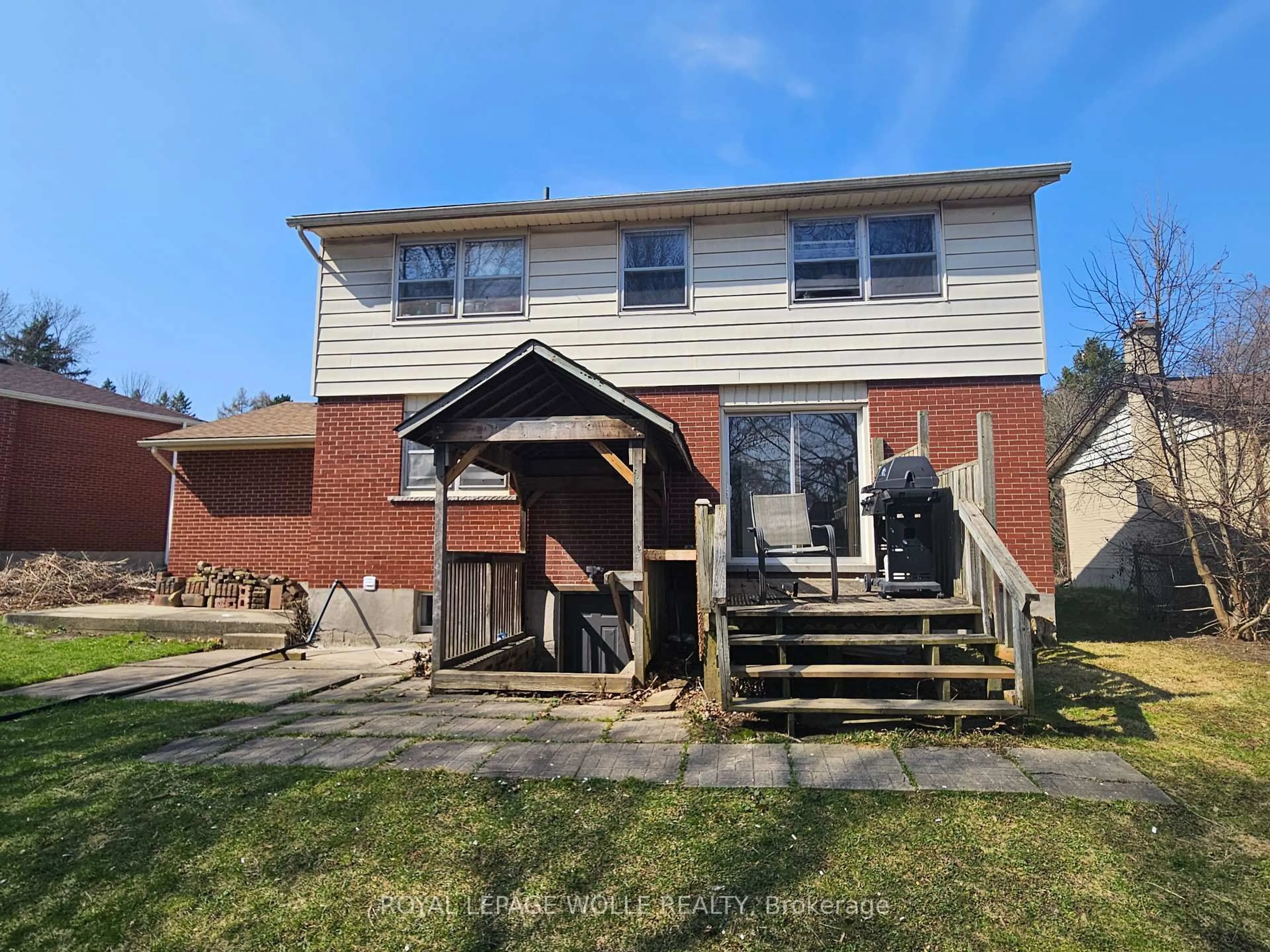 Unknown for 42 Cardill Cres, Waterloo Ontario N2L 3Y6