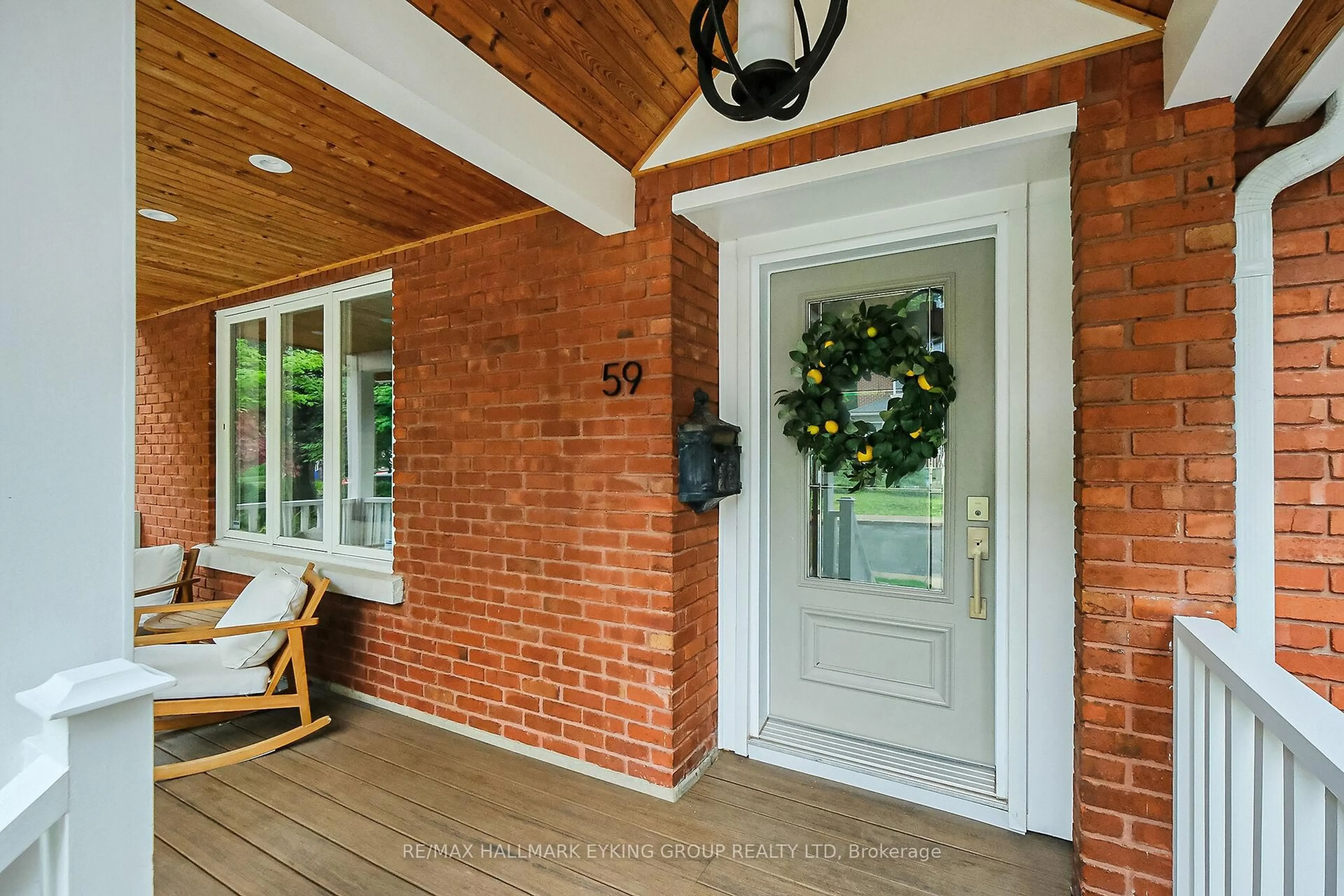Indoor entryway for 59 Marlowe Cres, Ottawa Ontario K1S 1H5