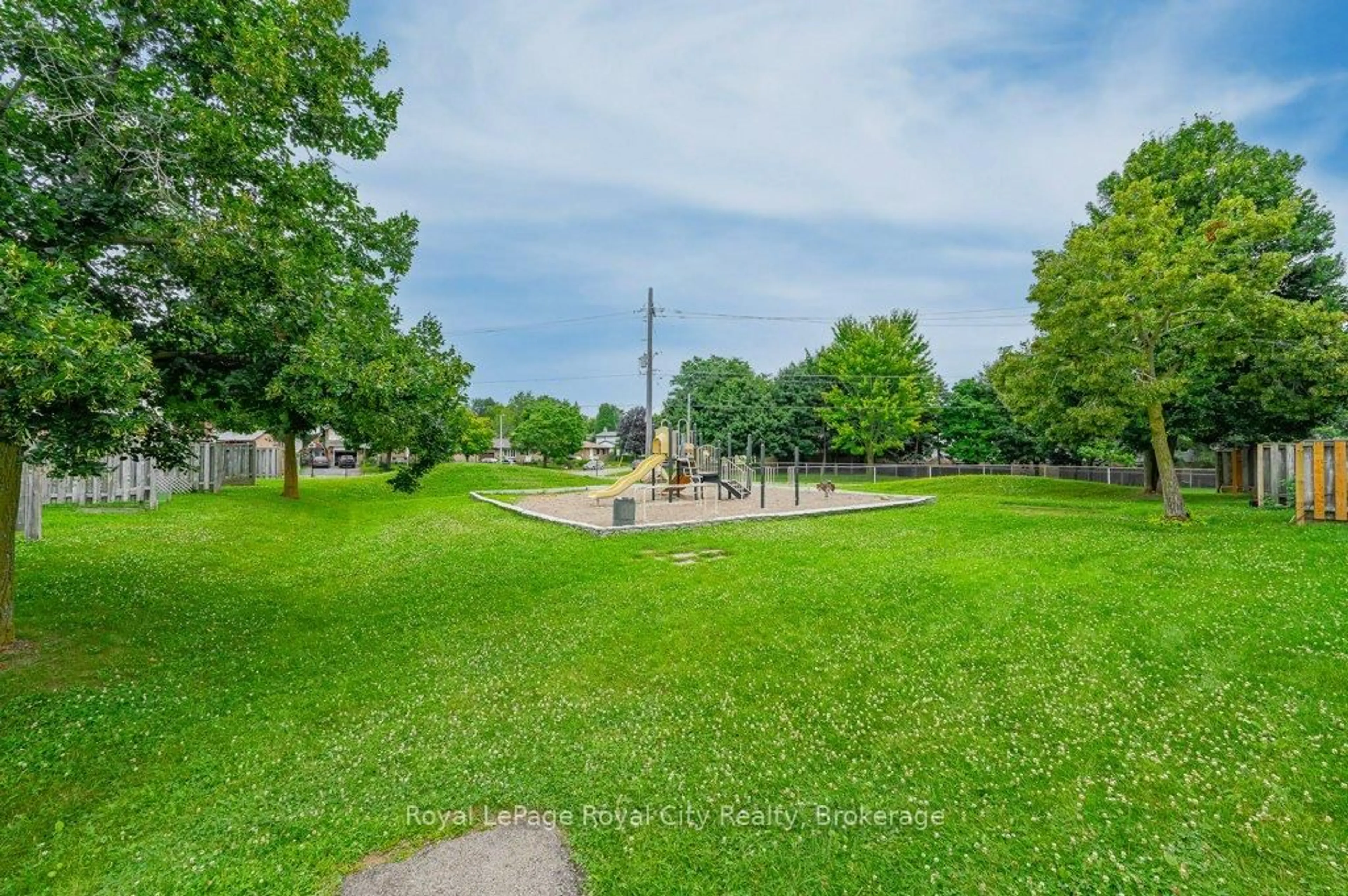 Unknown for 40 Imperial Rd #8, Guelph Ontario N1H 8B4