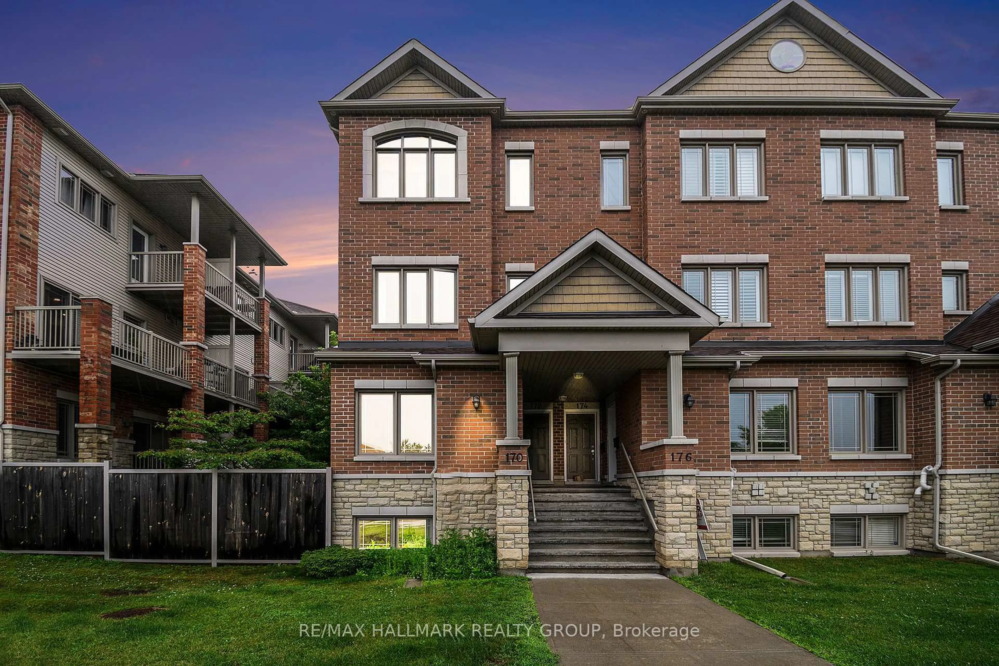 Home with brick exterior material, unknown for 170 Den Haag Dr #17, Ottawa Ontario K1K 2V7