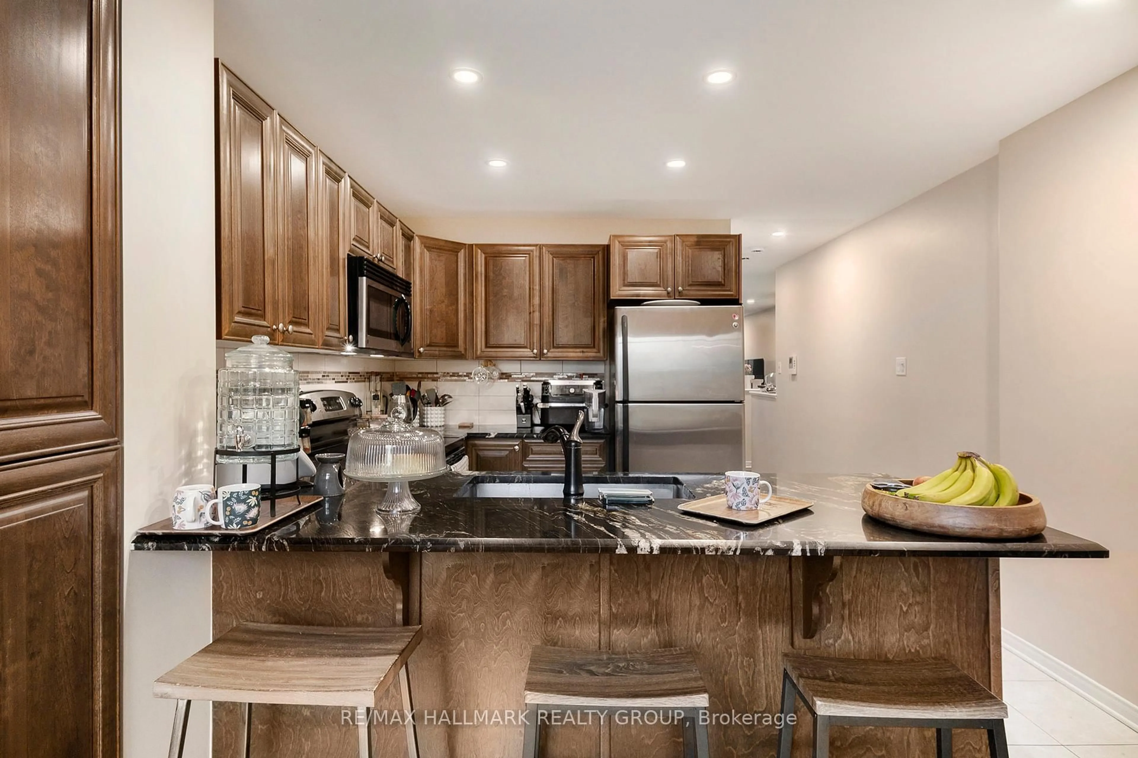Open concept kitchen, unknown for 170 Den Haag Dr #17, Ottawa Ontario K1K 2V7